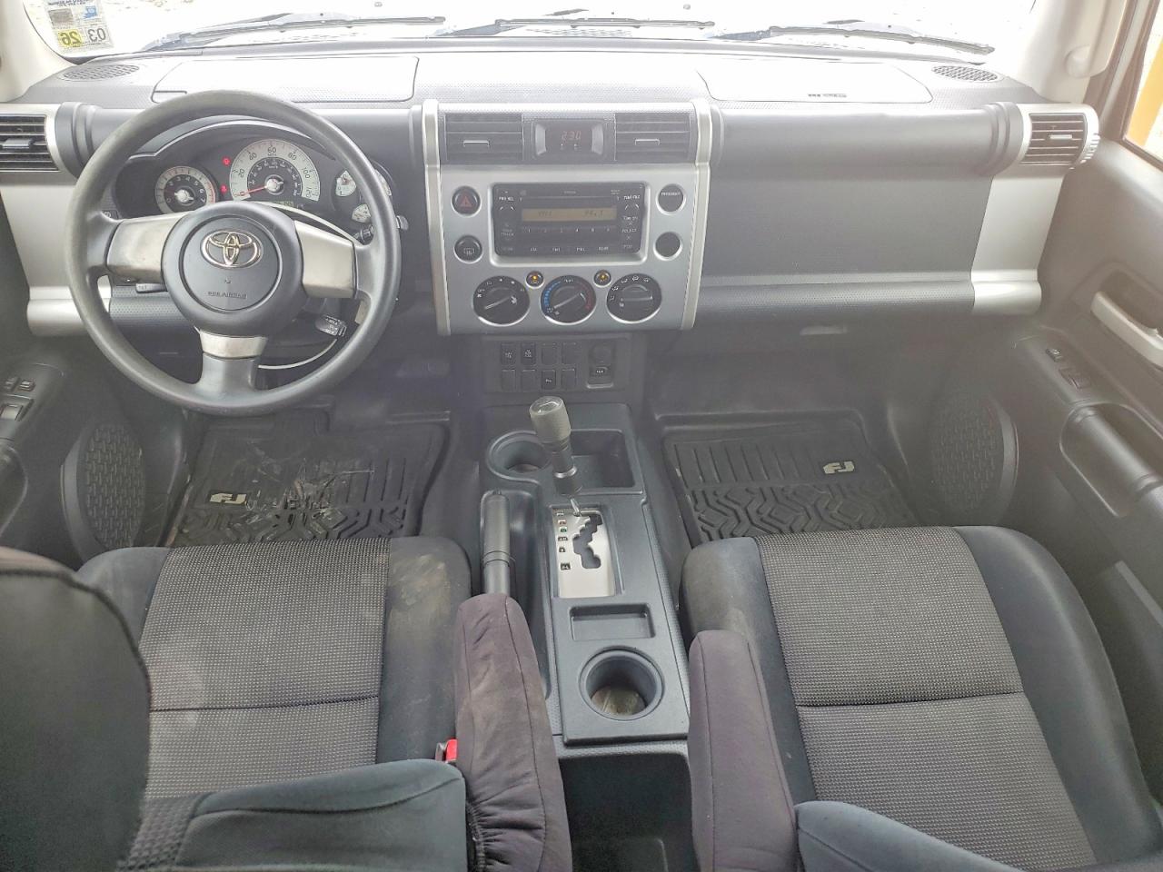 2008 Toyota Fj Cruiser Base Серебряный vin: JTEZU11F38K002860
