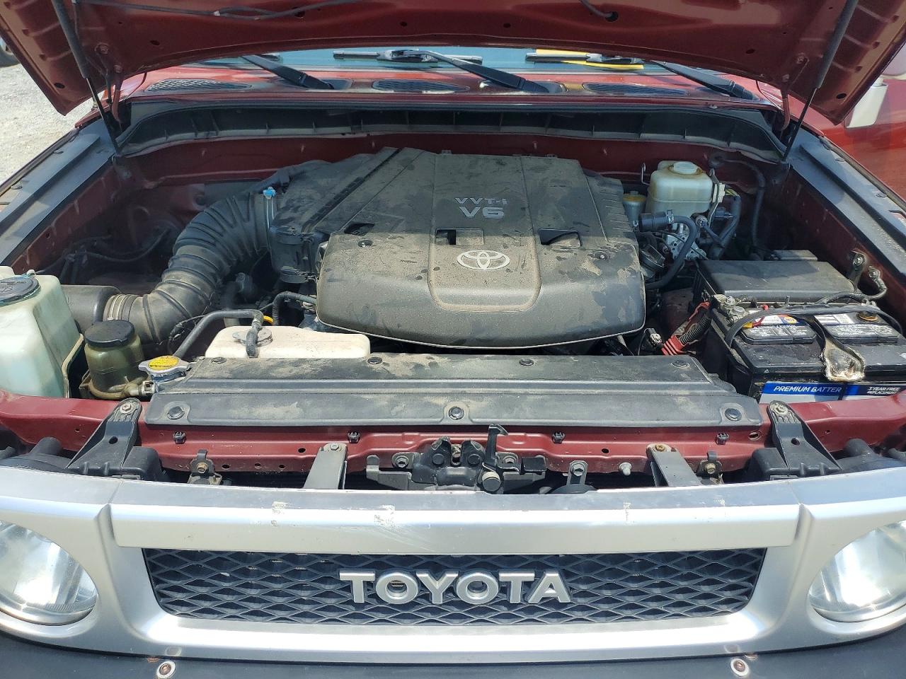2008 Toyota Fj Cruiser Base Burgundy vin: JTEZU11F38K006326