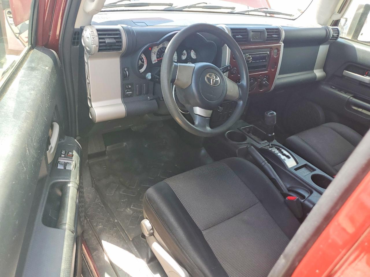 2008 Toyota Fj Cruiser Base Burgundy vin: JTEZU11F38K006326