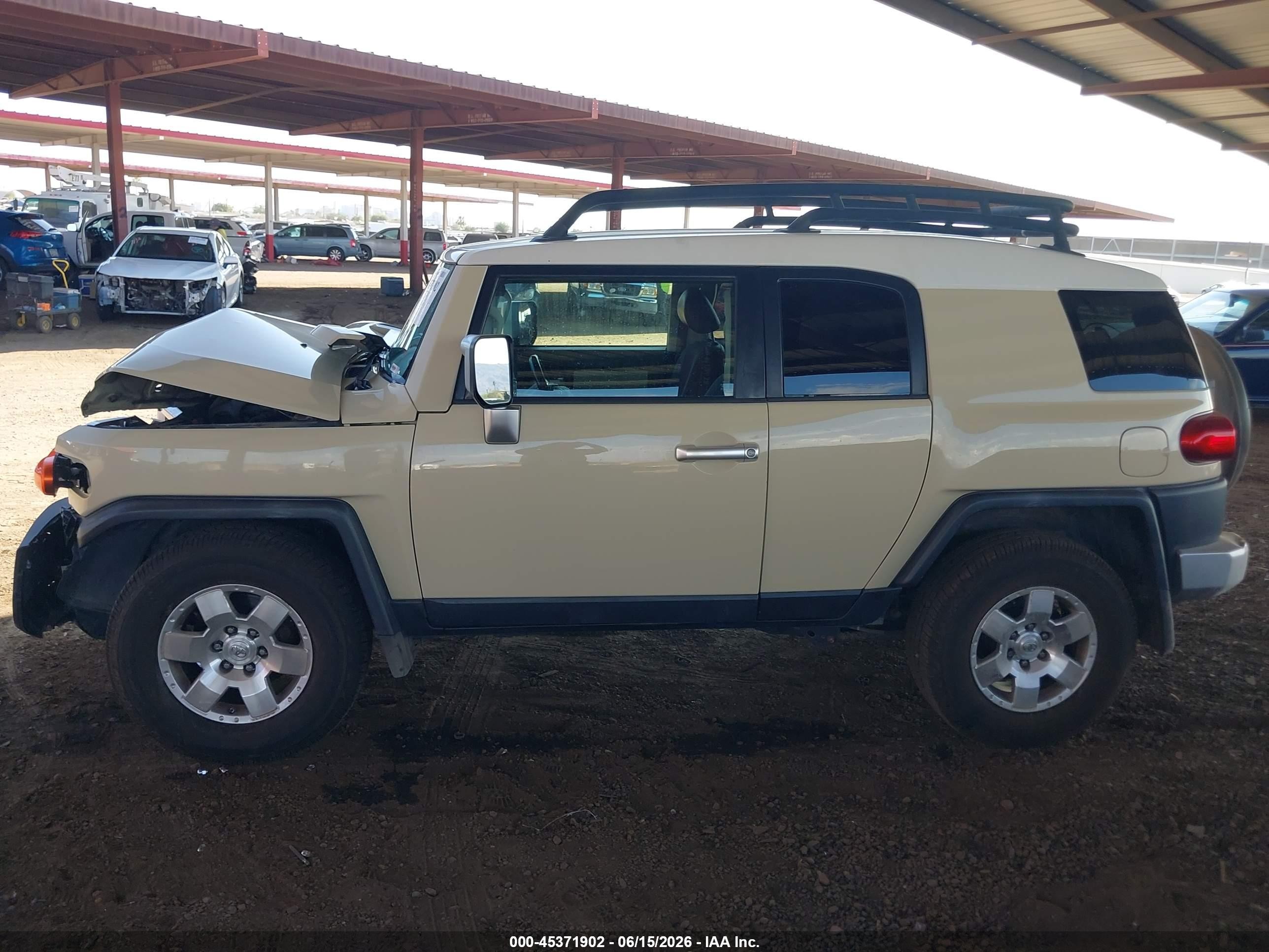 2008 Toyota Fj Cruiser   Tan vin: JTEZU11F38K006410