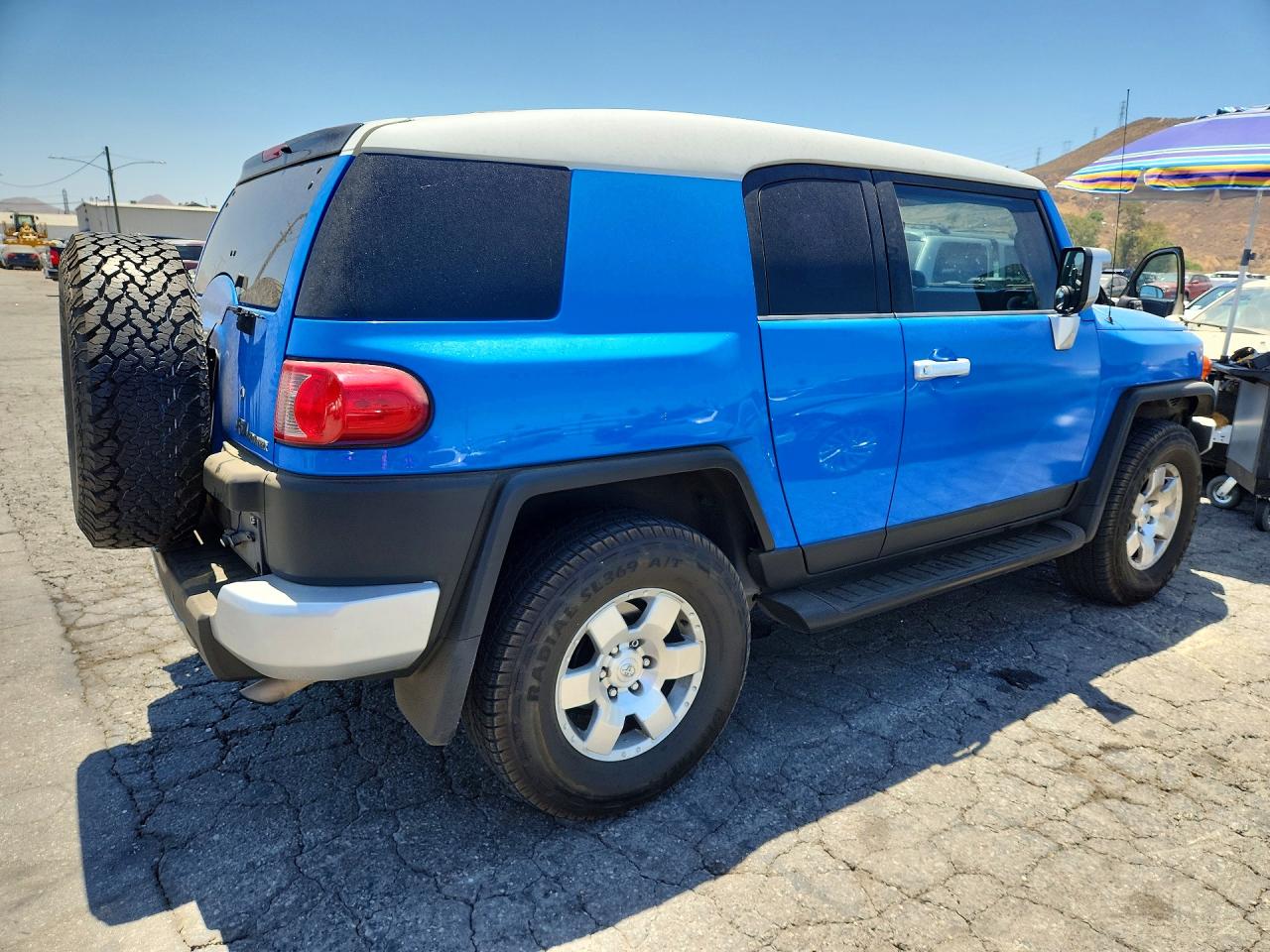 2007 Toyota Fj Cruiser Base Blue vin: JTEZU11F470015420