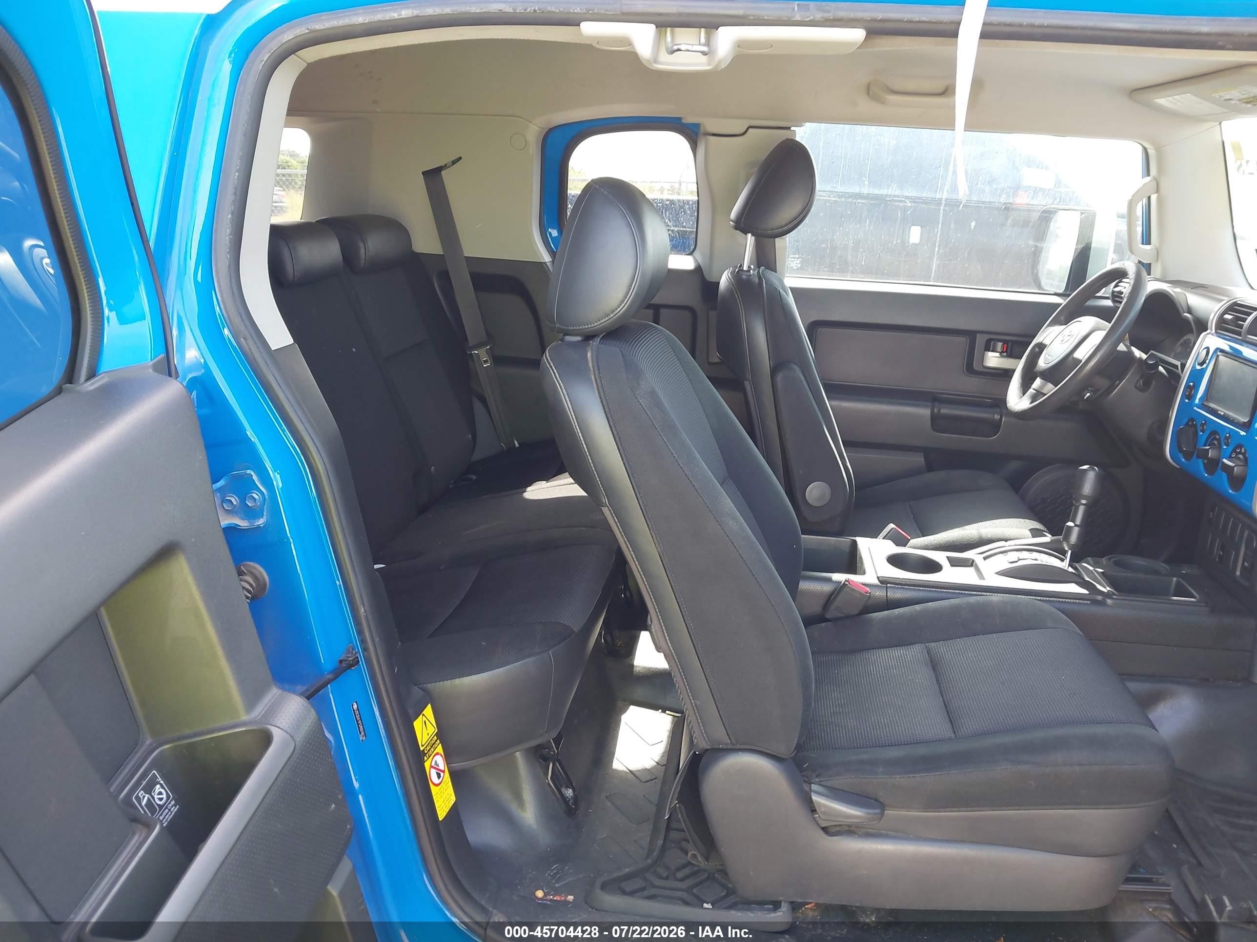 2007 Toyota Fj Cruiser   Blue vin: JTEZU11F570018178