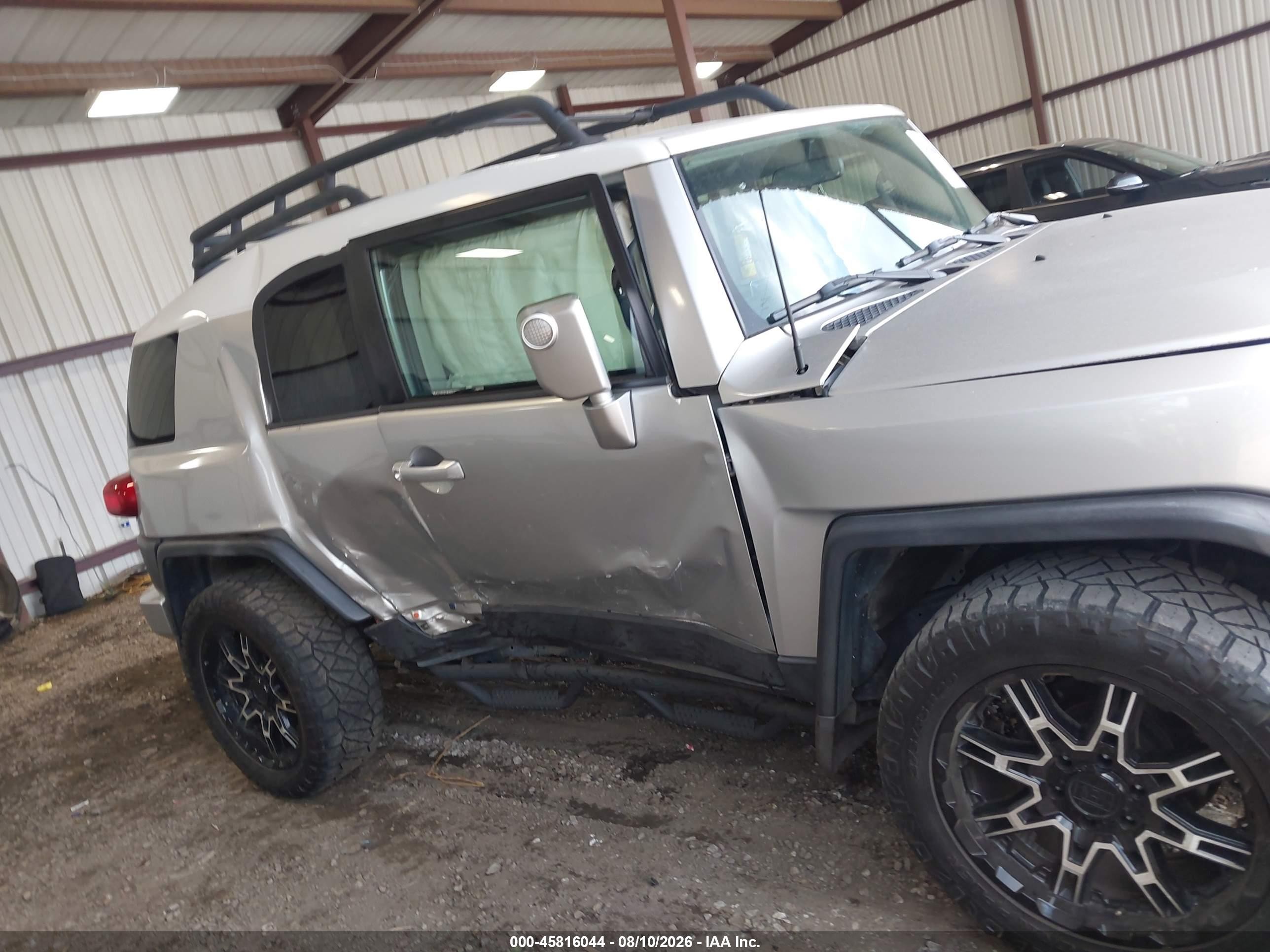 2007 Toyota Fj Cruiser   Бежевый vin: JTEZU11F570018651