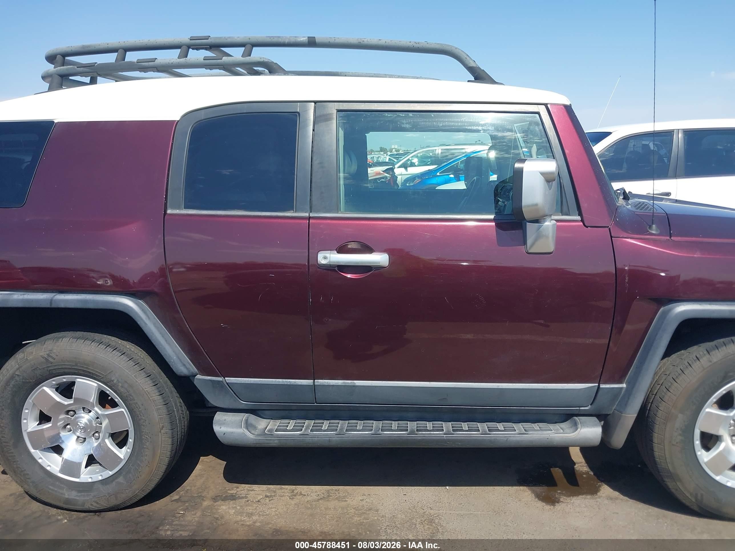 2007 Toyota Fj Cruiser   Maroon vin: JTEZU11F670008498
