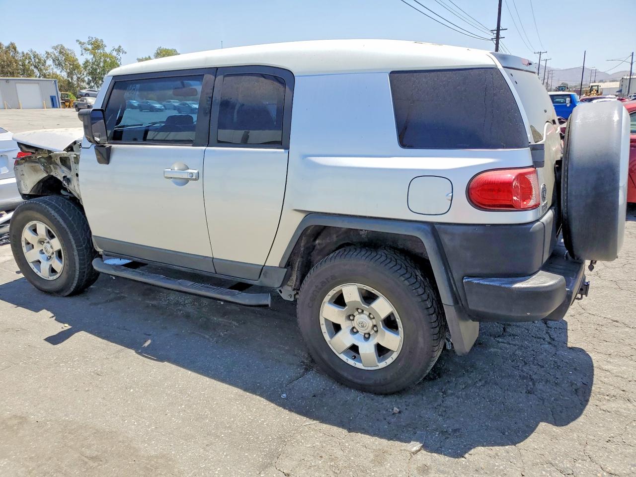 2007 Toyota Fj Cruiser Base Silver vin: JTEZU11F770012401