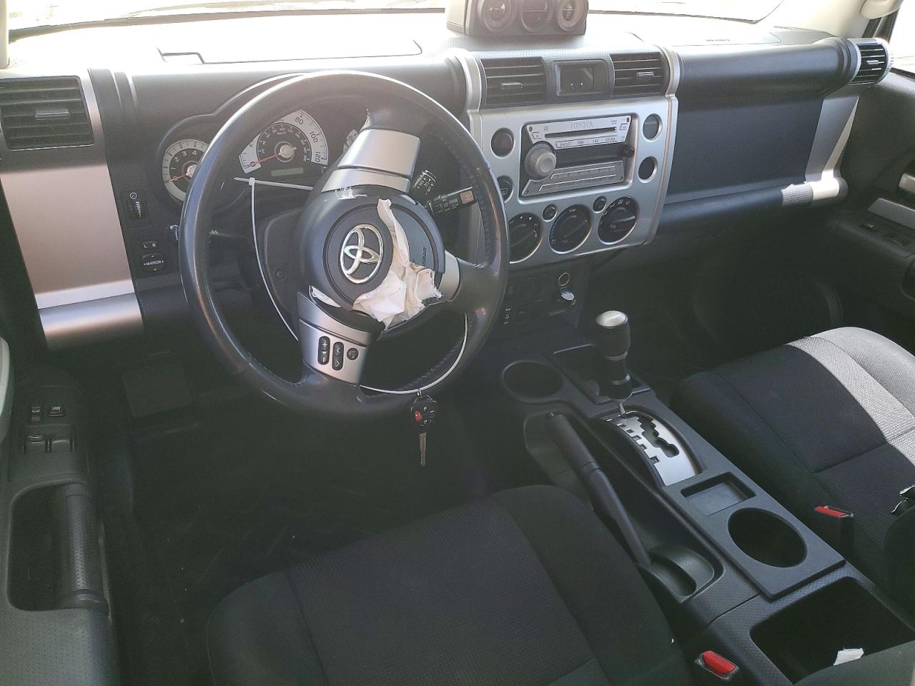2007 Toyota Fj Cruiser Base Silver vin: JTEZU11F770012401