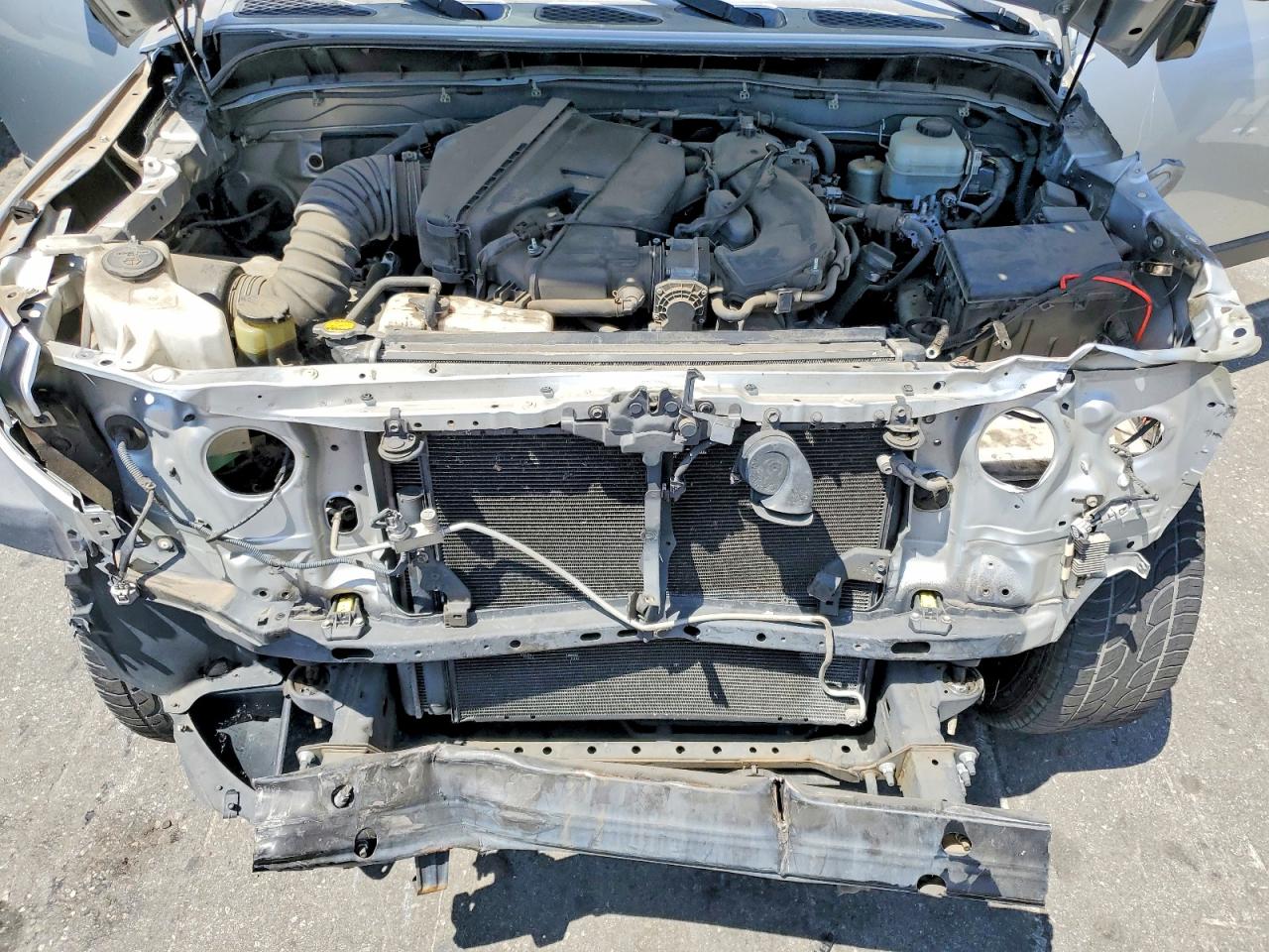 2007 Toyota Fj Cruiser Base Silver vin: JTEZU11F770012401