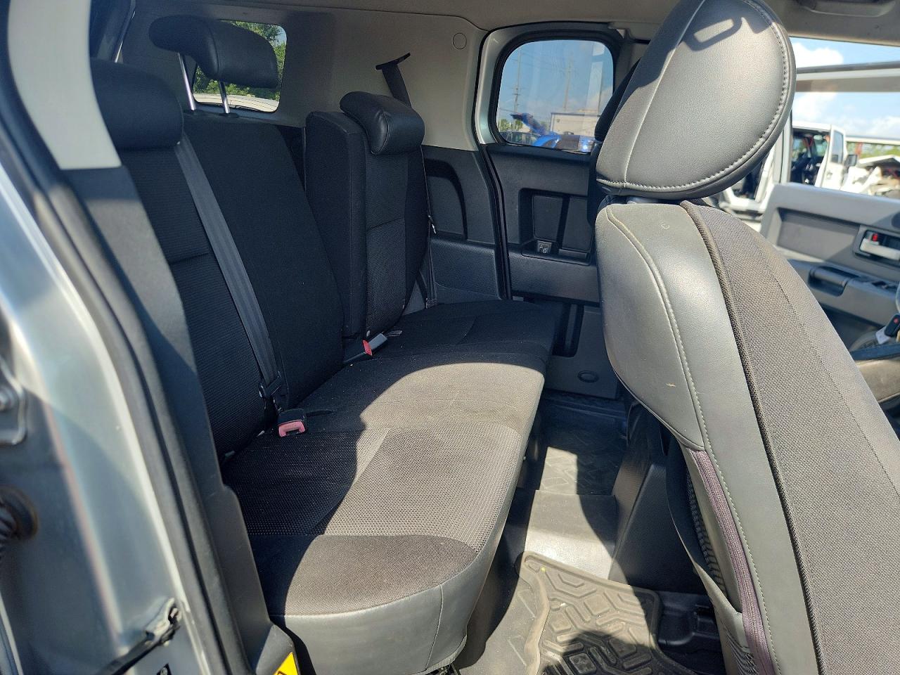 2007 Toyota Fj Cruiser Base Gray vin: JTEZU11F770014150