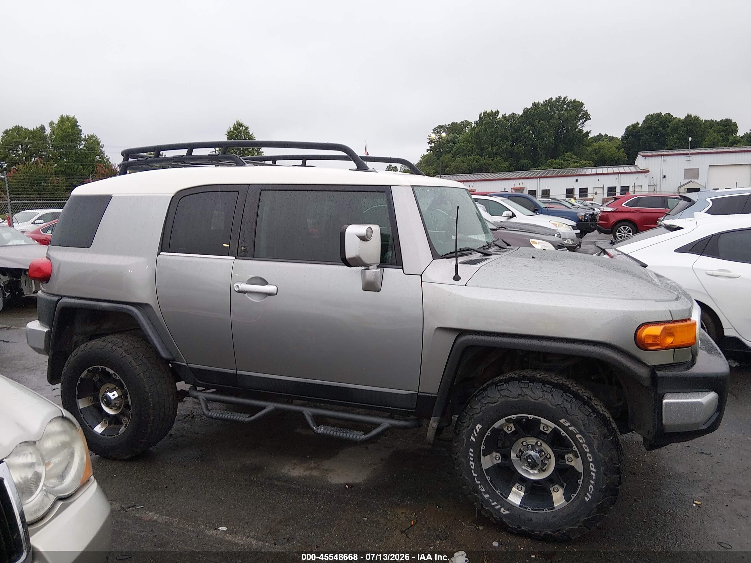 2009 Toyota Fj Cruiser   Серый vin: JTEZU11F79K008372