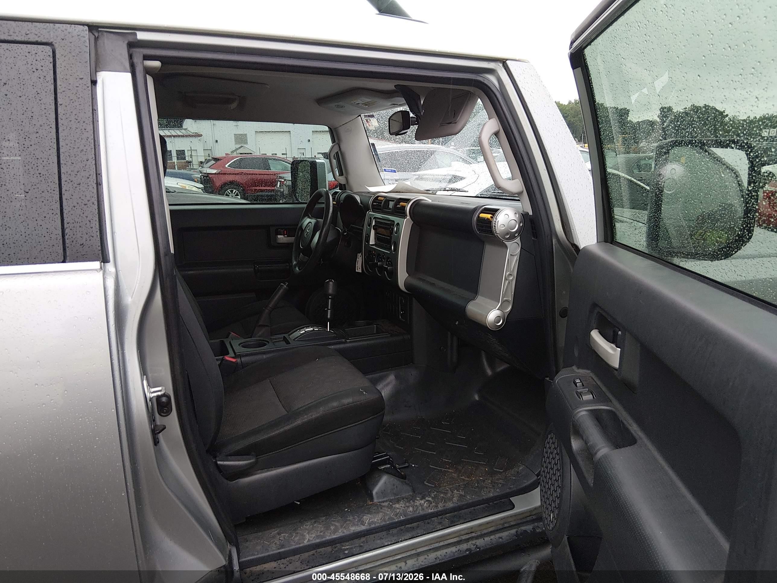 2009 Toyota Fj Cruiser   Серый vin: JTEZU11F79K008372