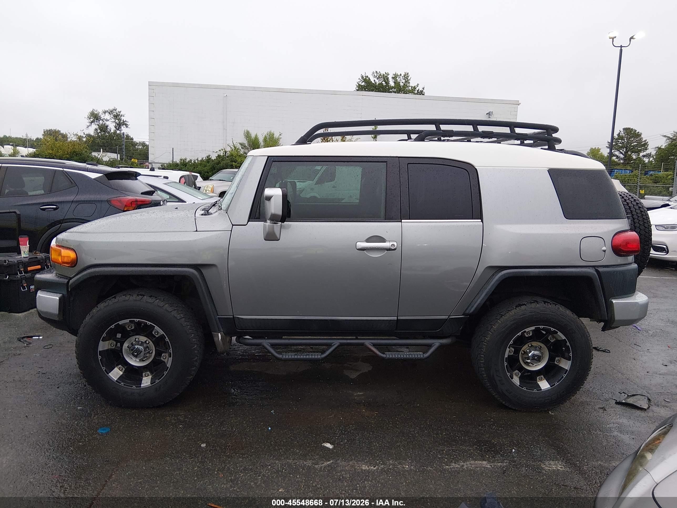 2009 Toyota Fj Cruiser   Серый vin: JTEZU11F79K008372
