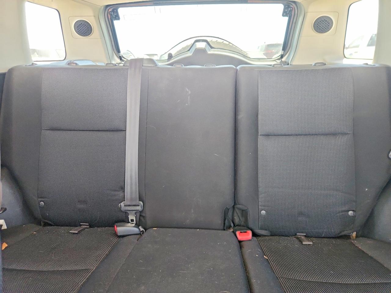 2007 Toyota Fj Cruiser Base Silver vin: JTEZU11F870015159