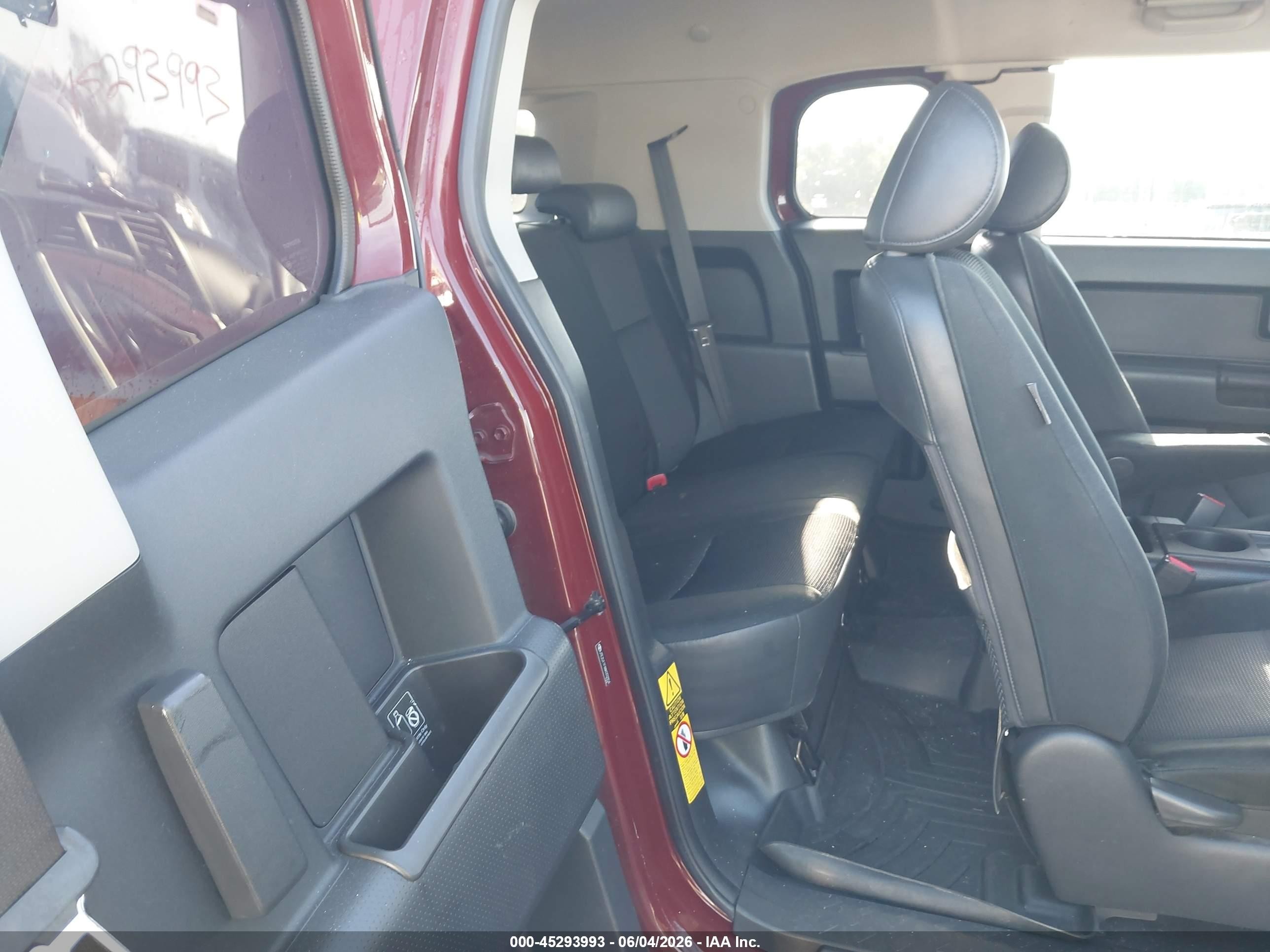 2008 Toyota Fj Cruiser   Burgundy vin: JTEZU11F88K002904