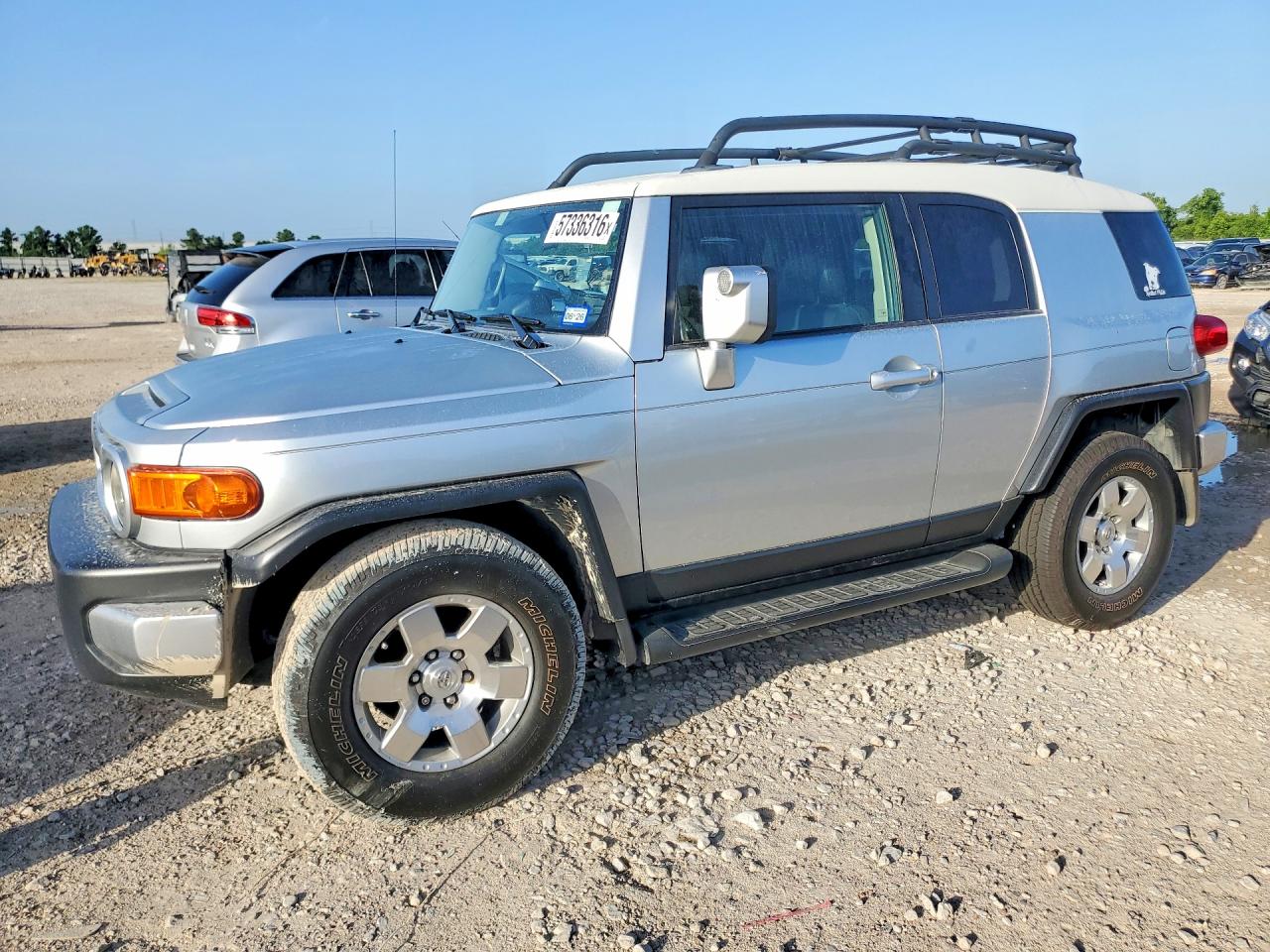 2007 Toyota Fj Cruiser Base Silver vin: JTEZU11F970004400