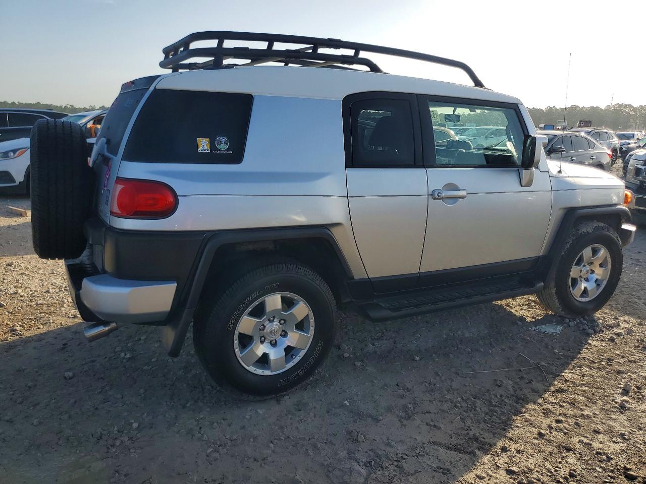 2007 Toyota Fj Cruiser Base Silver vin: JTEZU11F970004400