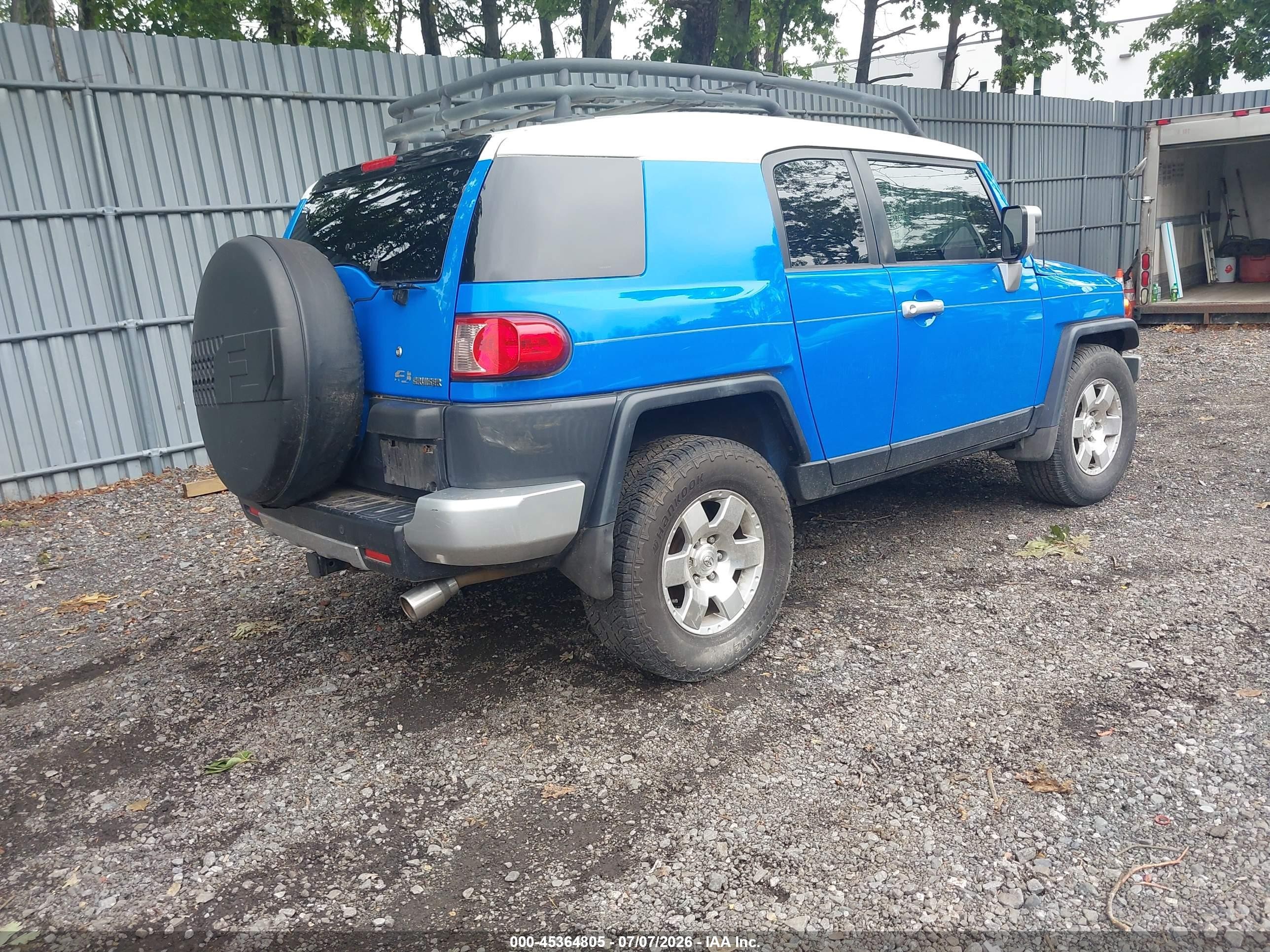 2007 Toyota Fj Cruiser   Blue vin: JTEZU11FX70013168
