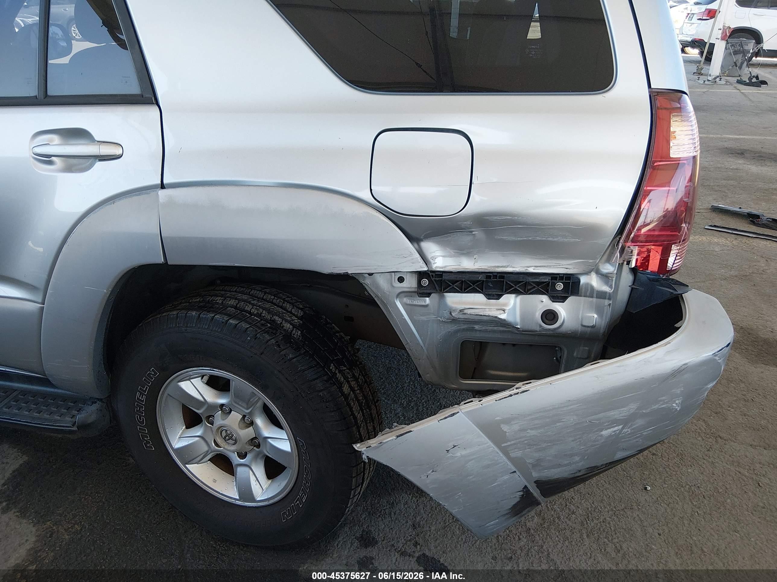 2005 Toyota 4runner Sr5 V6 Silver vin: JTEZU14R050054895
