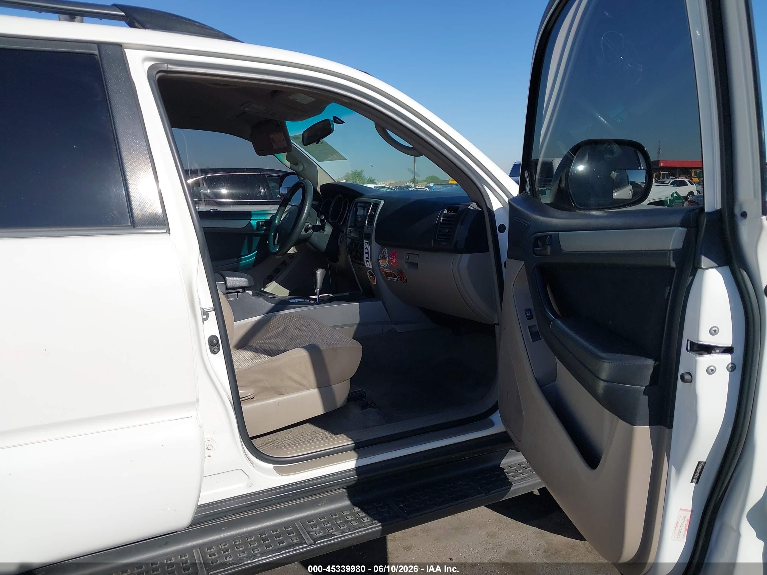 2007 Toyota 4runner Sr5 V6 White vin: JTEZU14R070084563
