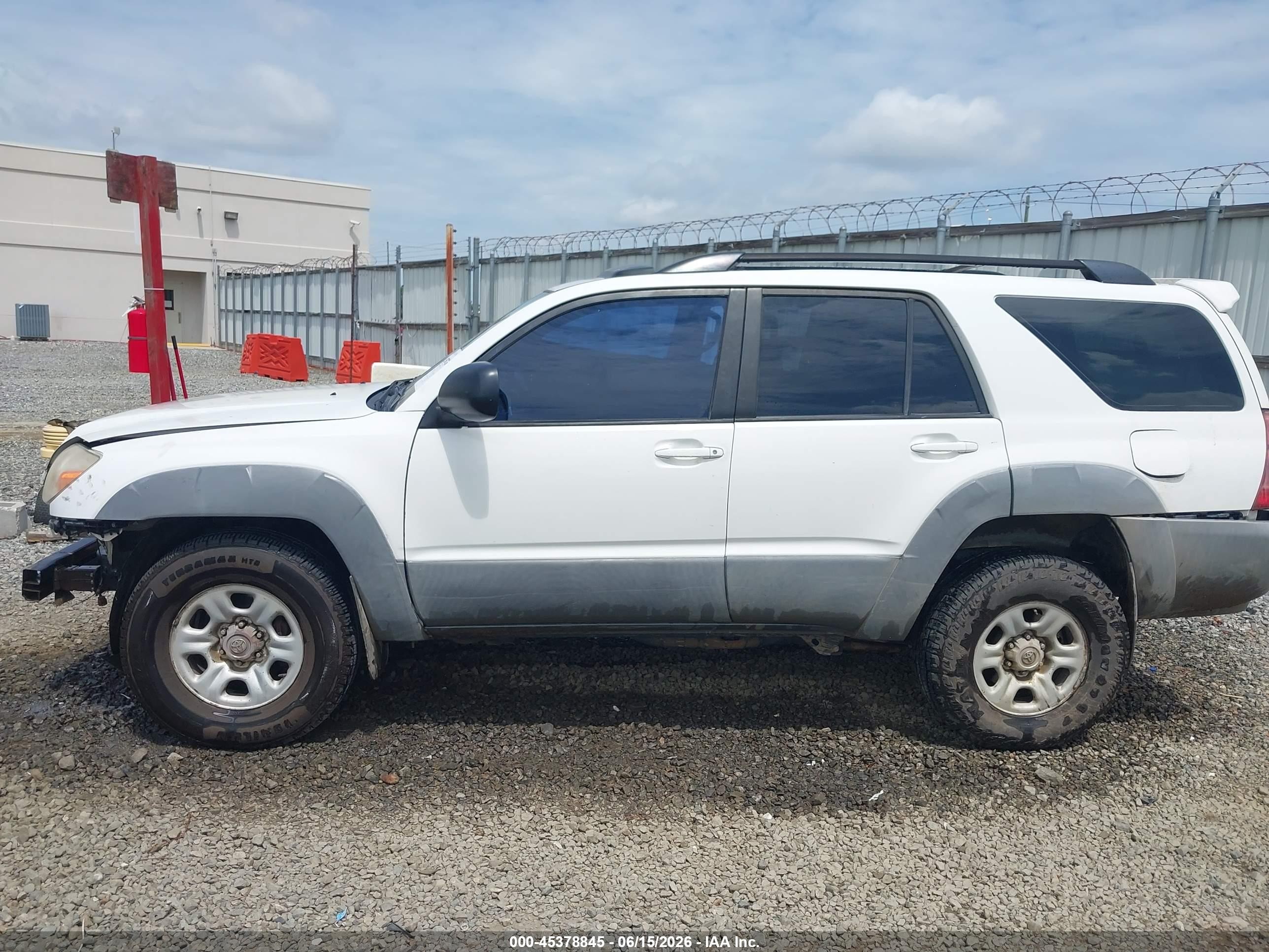 2003 Toyota 4runner Sr5 V6 White vin: JTEZU14R138003260