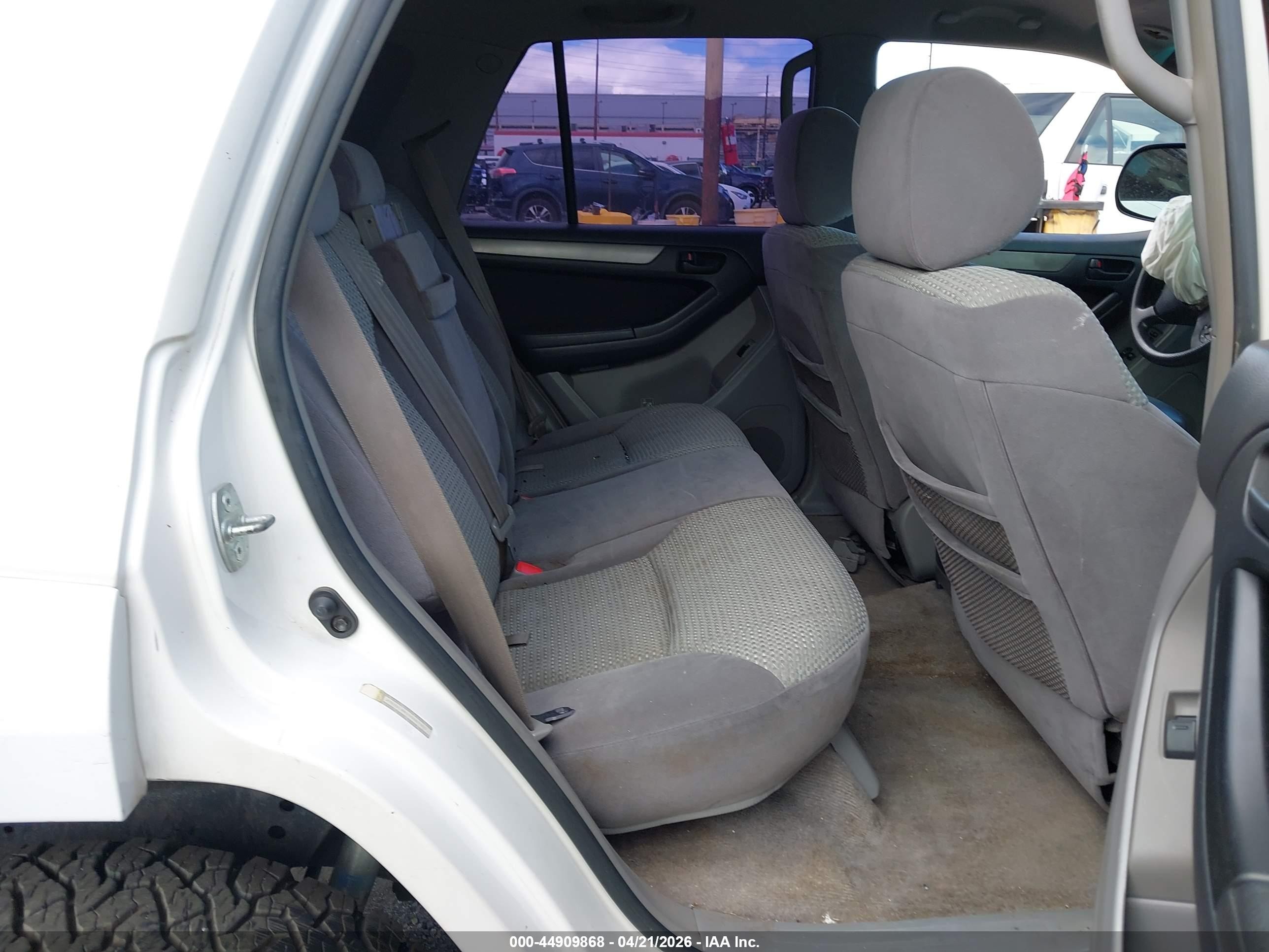 2005 Toyota 4runner Sr5 V6 White vin: JTEZU14R150057501