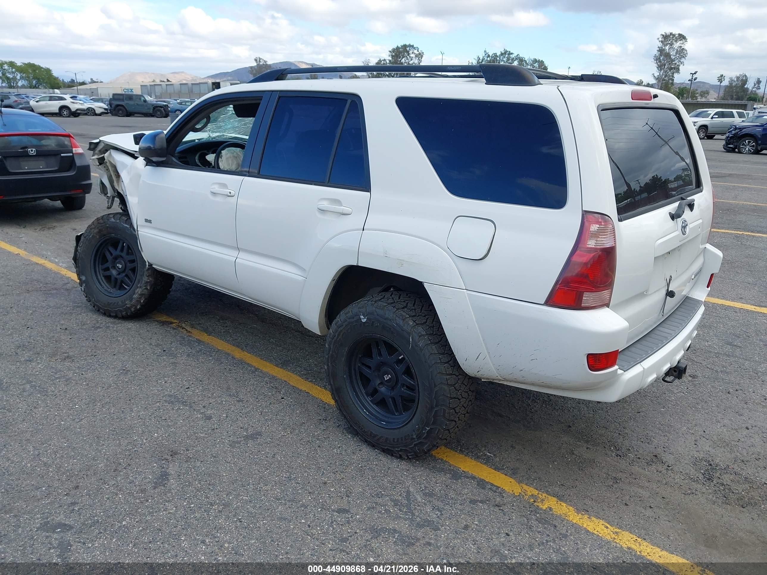 2005 Toyota 4runner Sr5 V6 White vin: JTEZU14R150057501