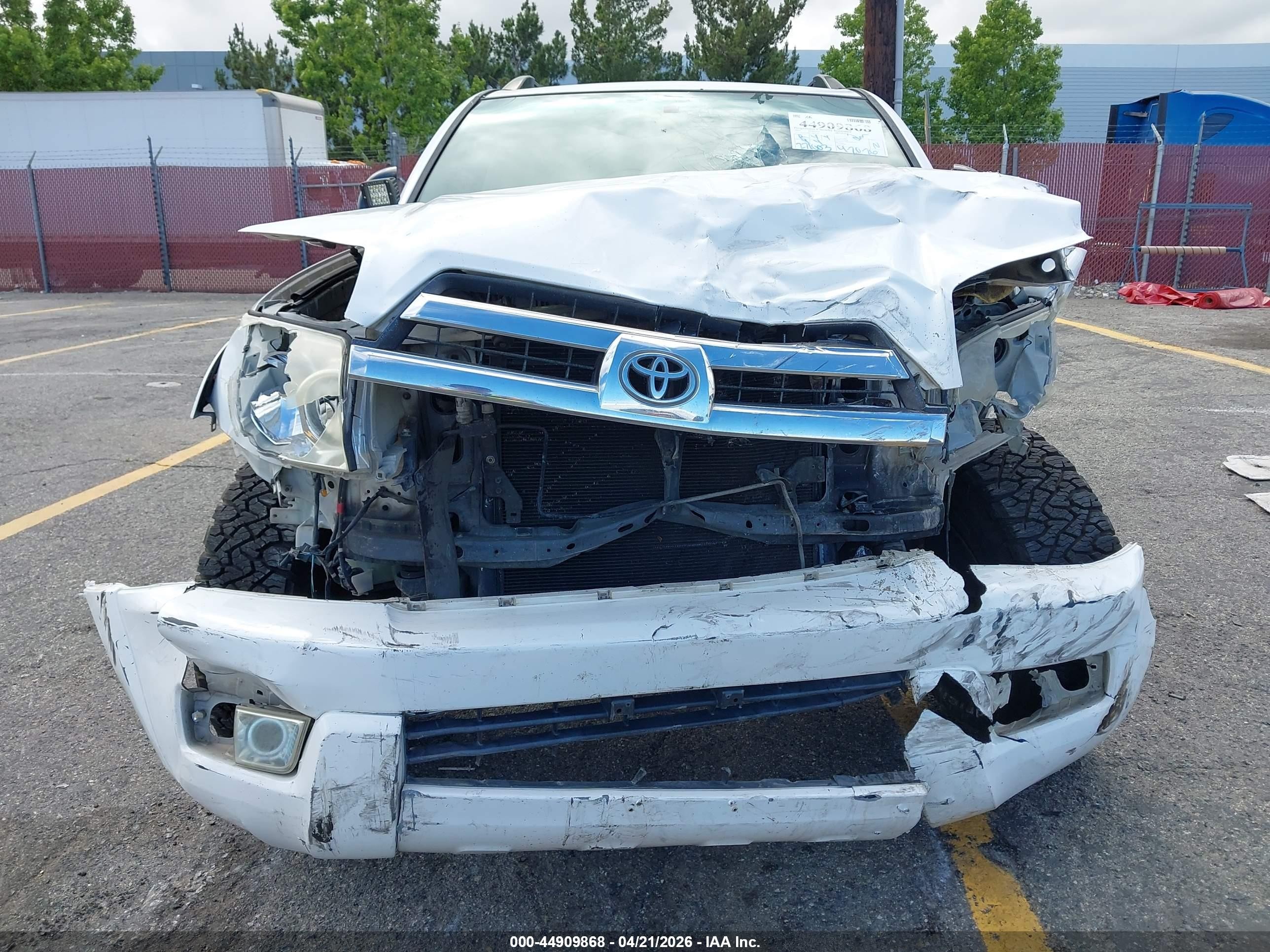 2005 Toyota 4runner Sr5 V6 White vin: JTEZU14R150057501
