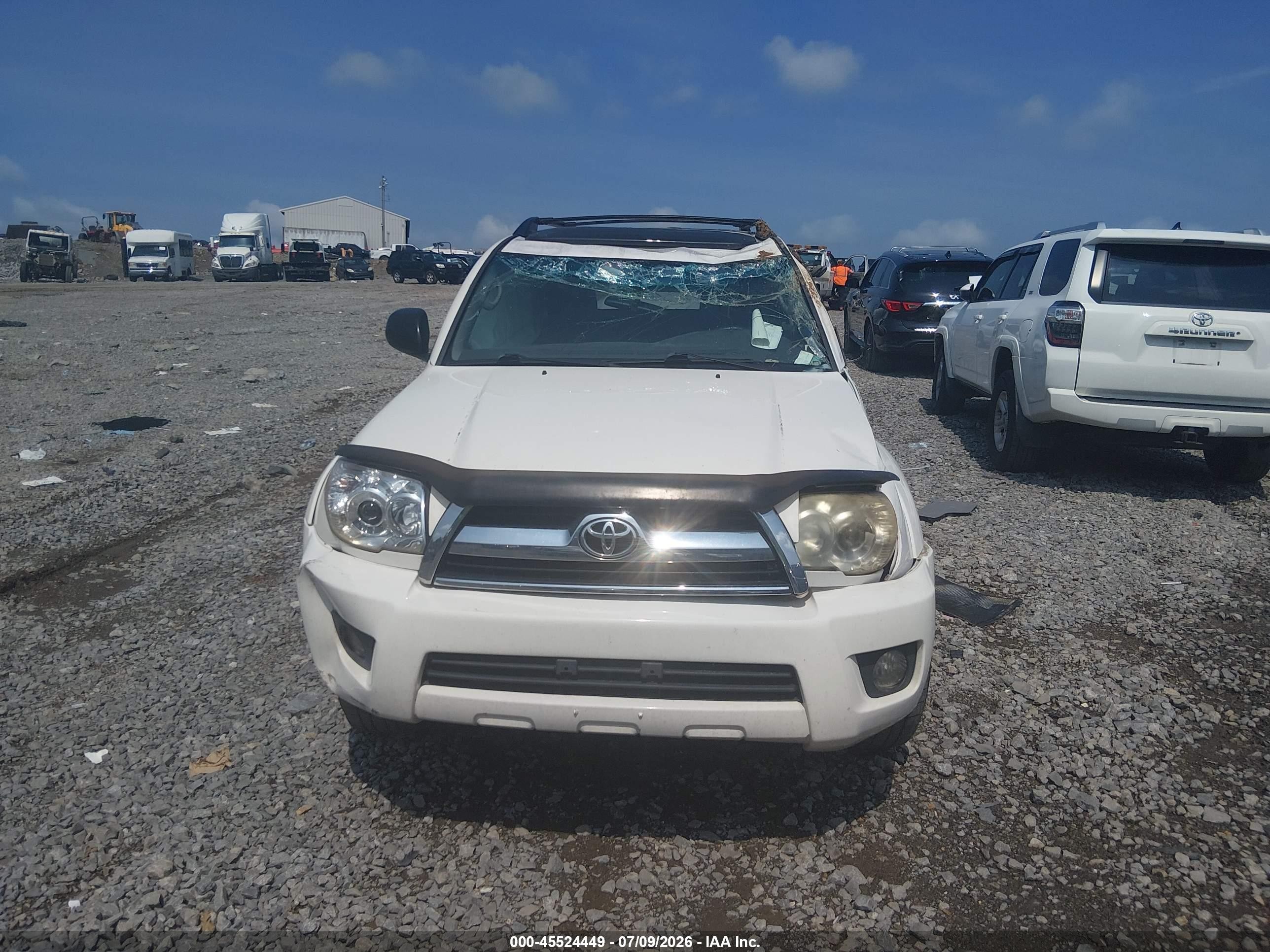 2008 Toyota 4runner Sr5 V6 White vin: JTEZU14R18K009571