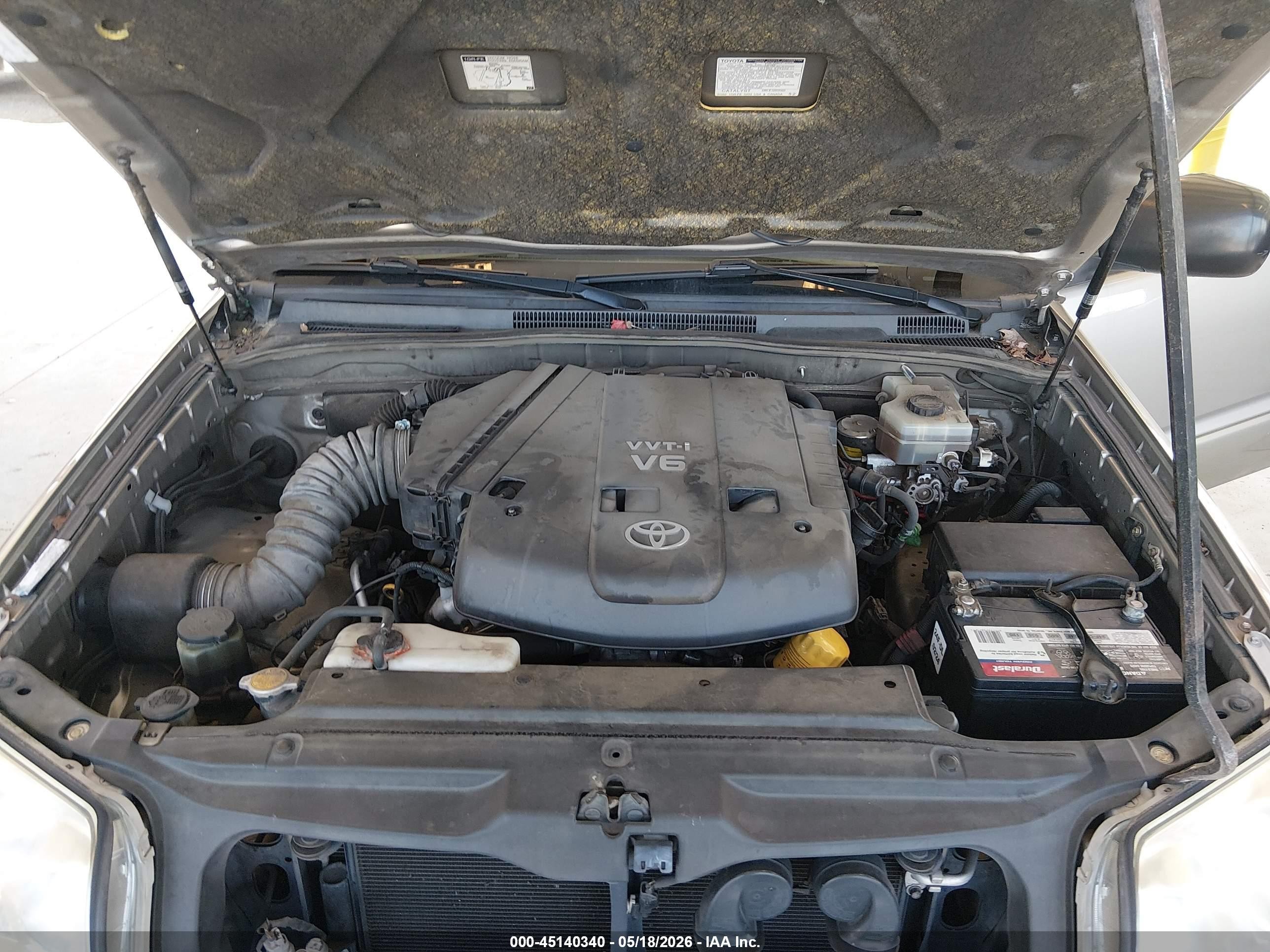 2004 Toyota 4runner Sr5 V6 Gold vin: JTEZU14R240026336