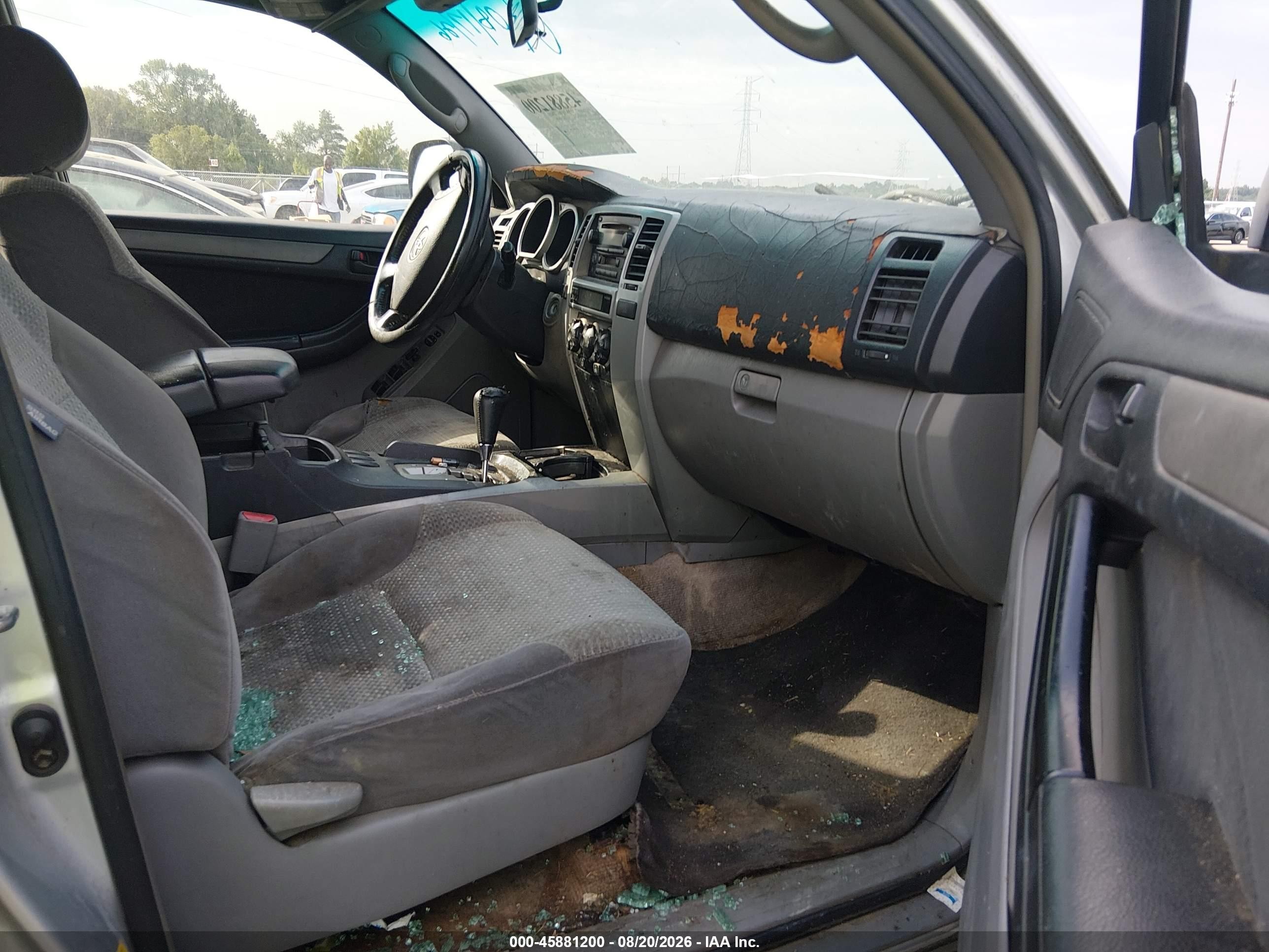 2004 Toyota 4runner Sr5 V6 Silver vin: JTEZU14R240038325