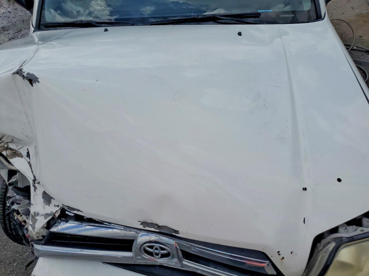 2005 Toyota 4runner Sr5 White vin: JTEZU14R250050685
