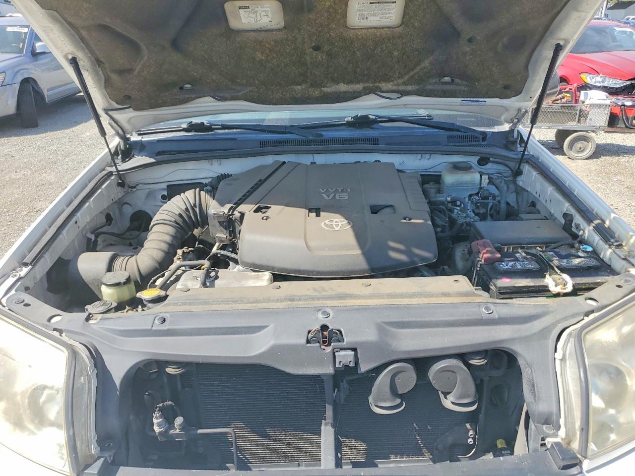 2005 Toyota 4runner Sr5 White vin: JTEZU14R250051092