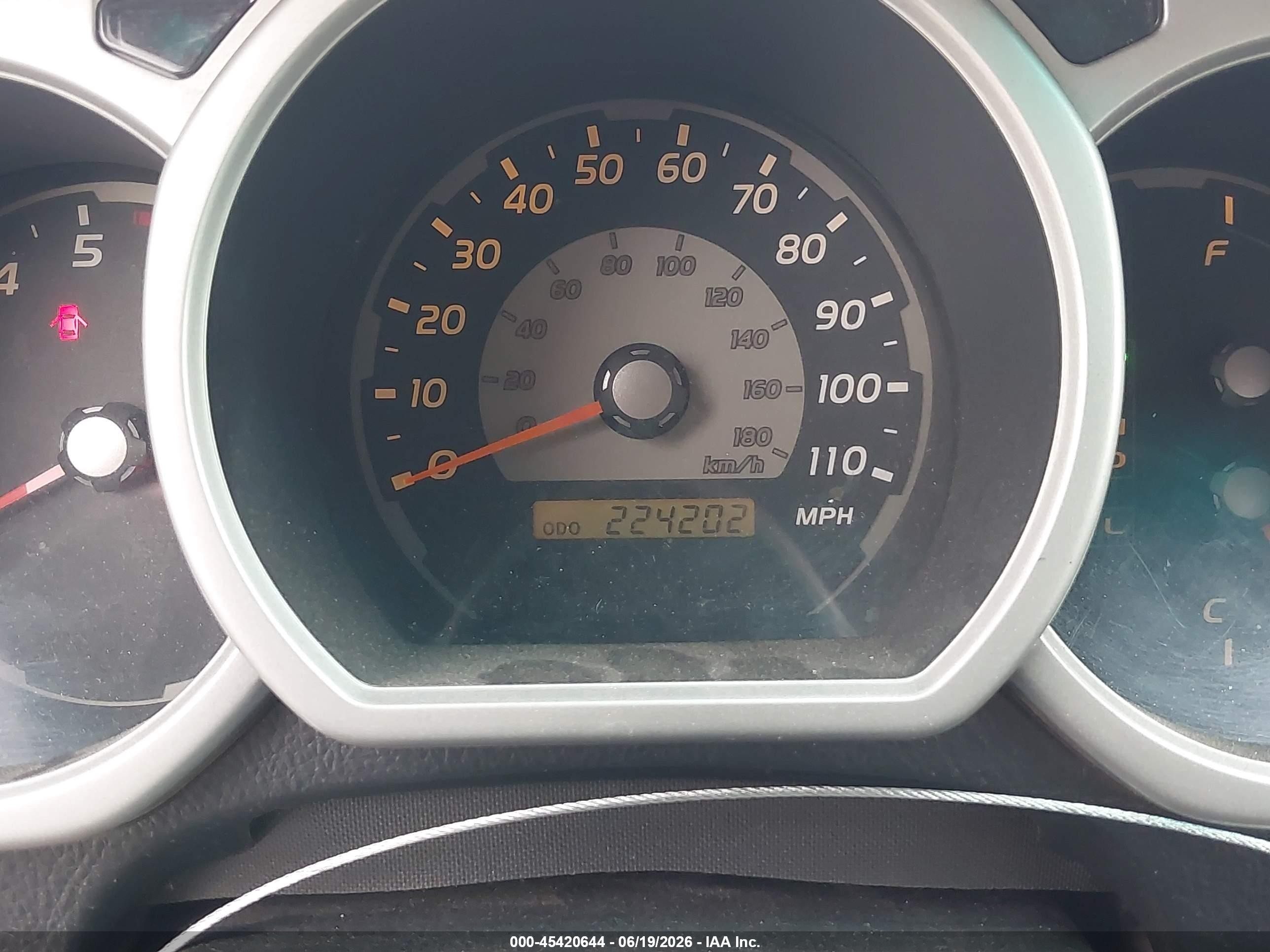 2005 Toyota 4runner Sr5 V6 Silver vin: JTEZU14R258039963