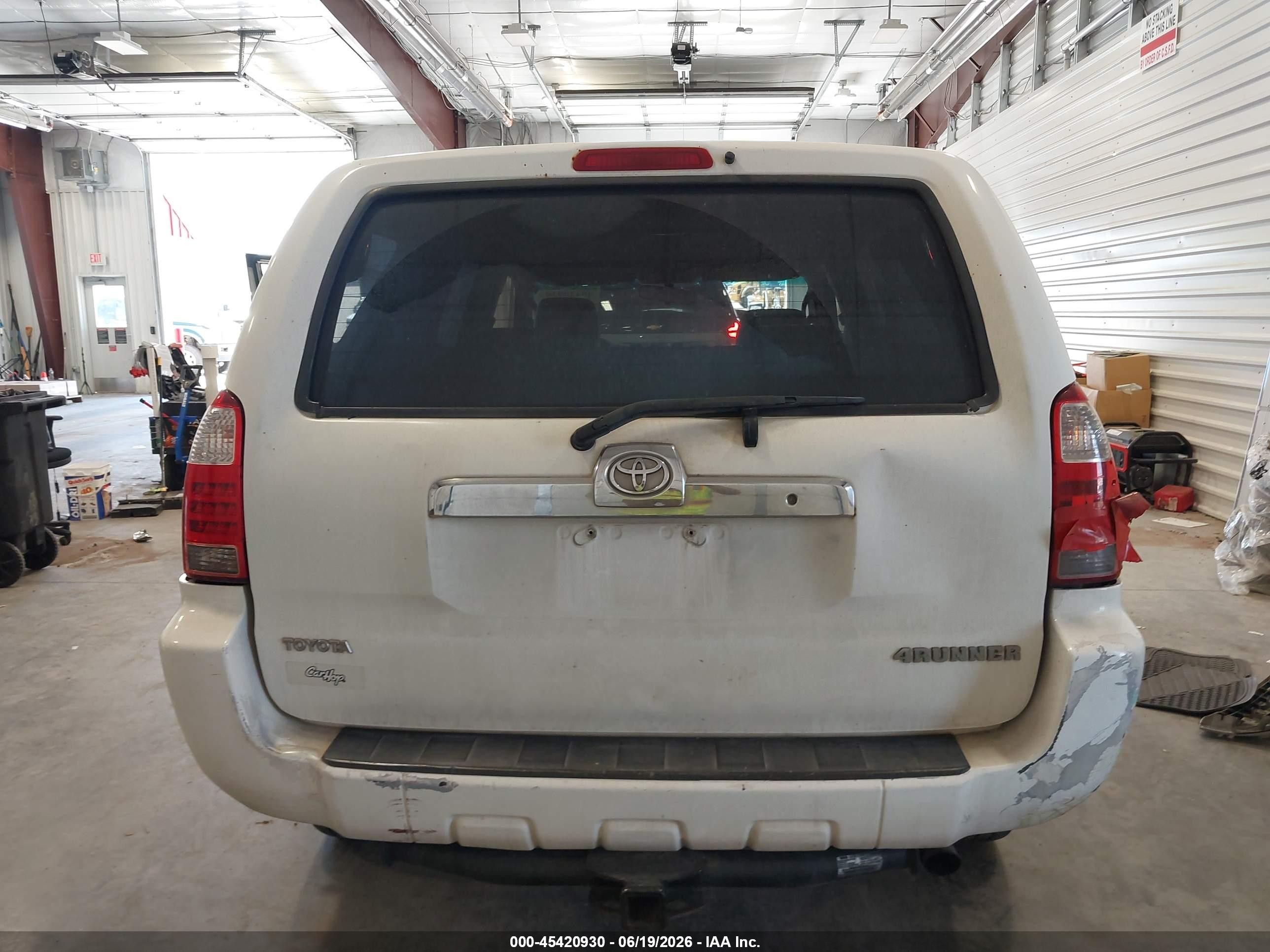 2006 Toyota 4runner Sr5 V6 White vin: JTEZU14R268043528