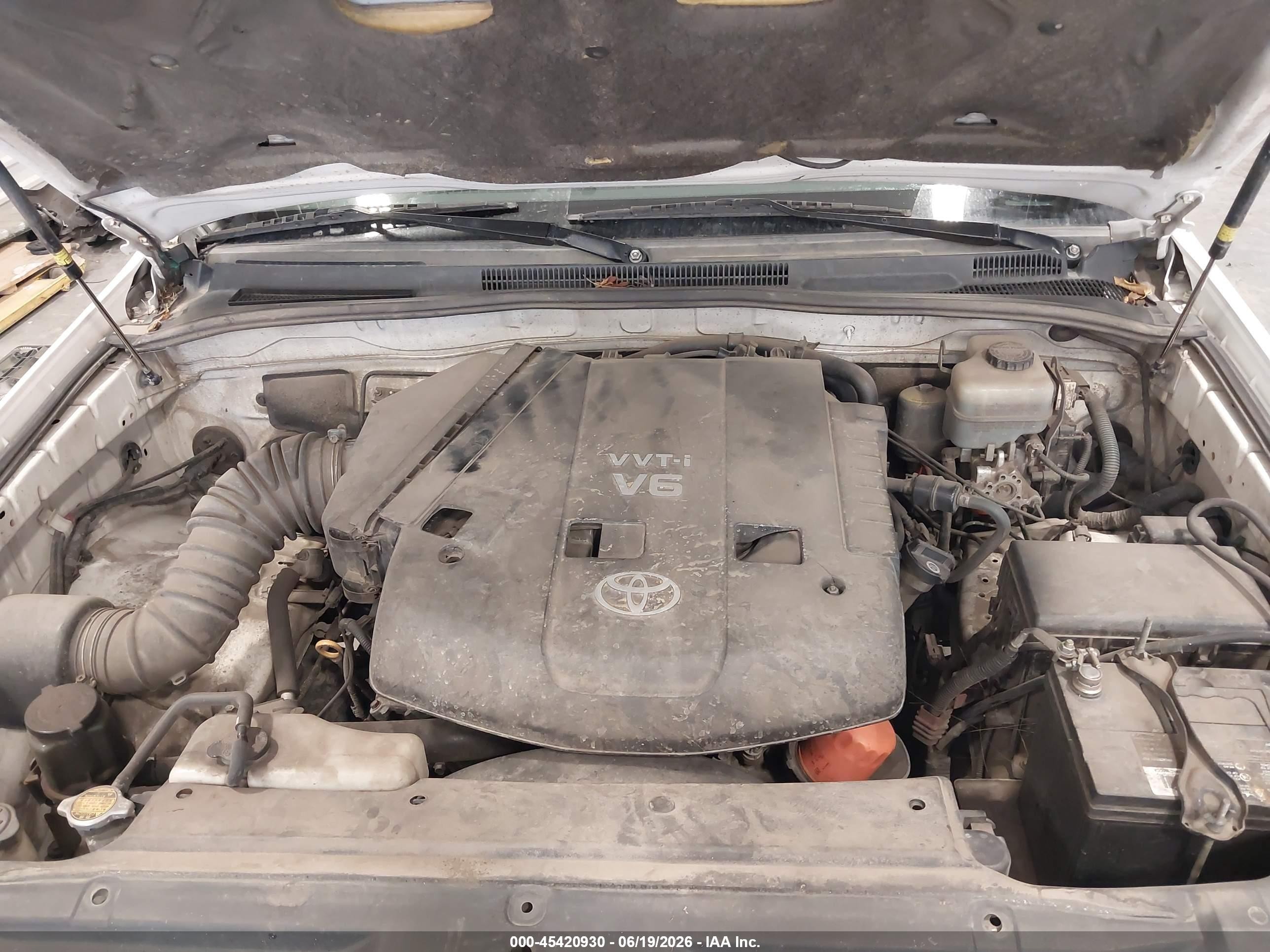 2006 Toyota 4runner Sr5 V6 White vin: JTEZU14R268043528