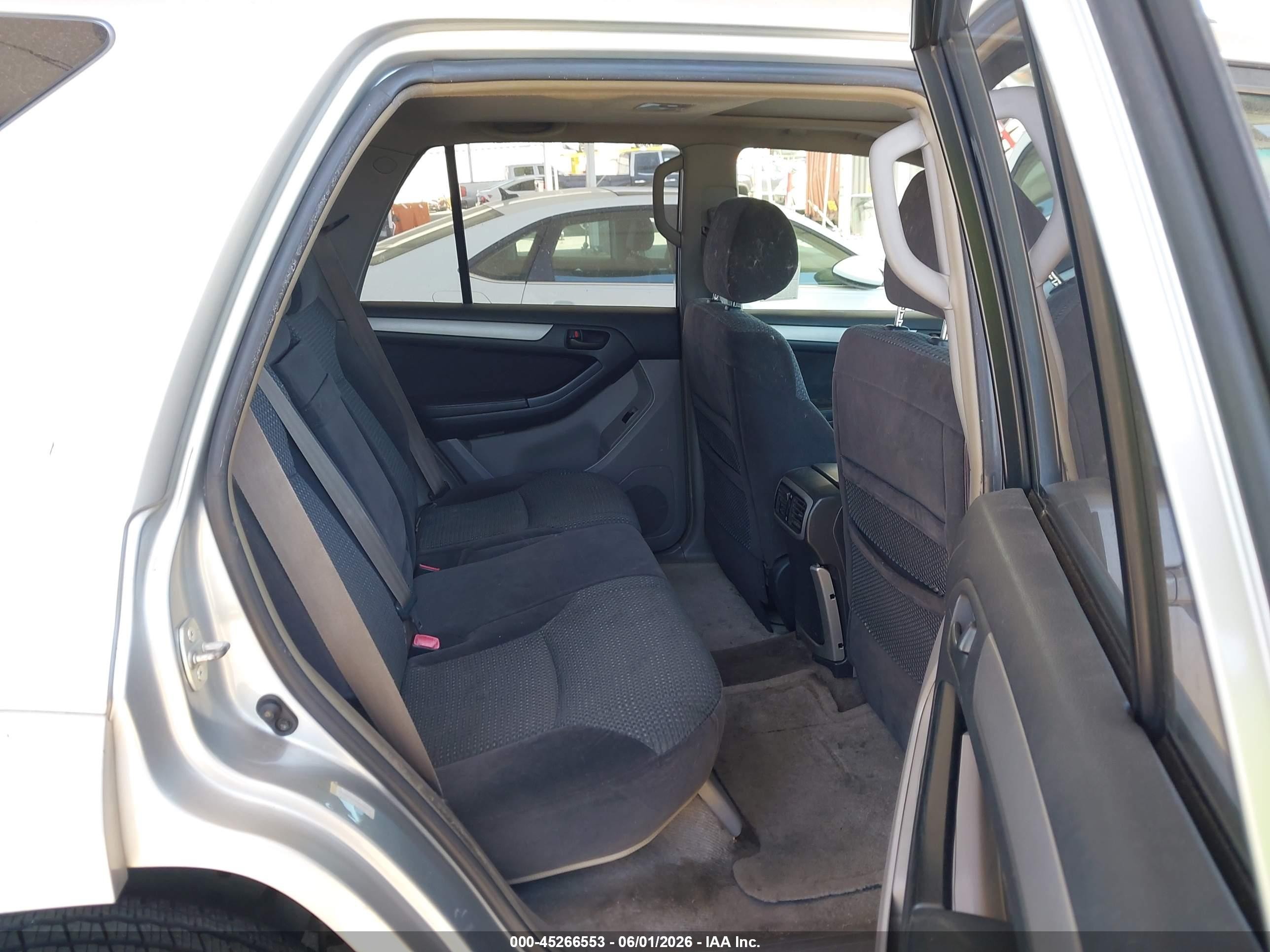 2005 Toyota 4runner Sr5 Sport V6 Silver vin: JTEZU14R350050114
