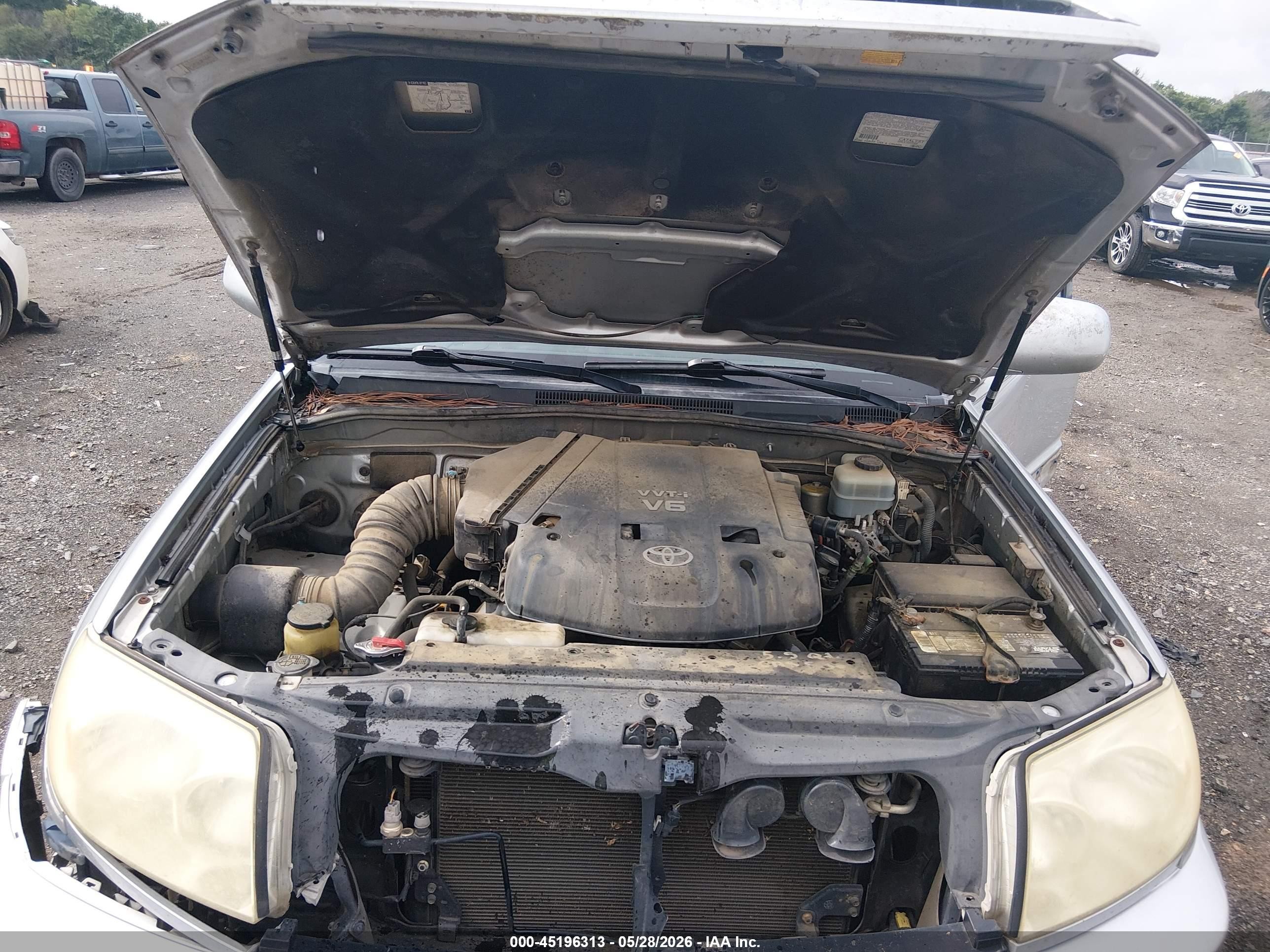 2005 Toyota 4runner Sr5 Sport V6 Silver vin: JTEZU14R358040359