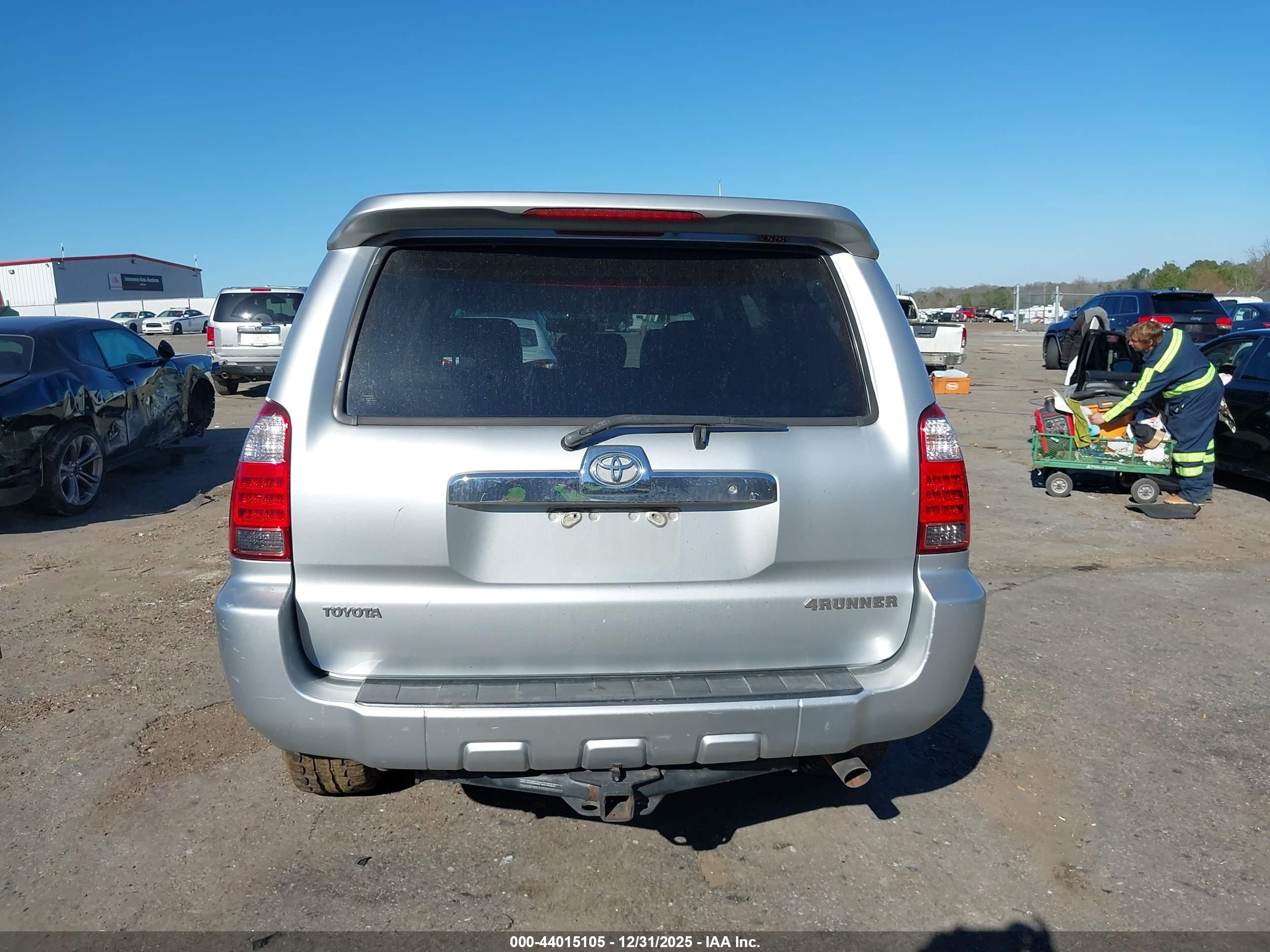2007 Toyota 4runner Sr5 V6 Silver vin: JTEZU14R378071503