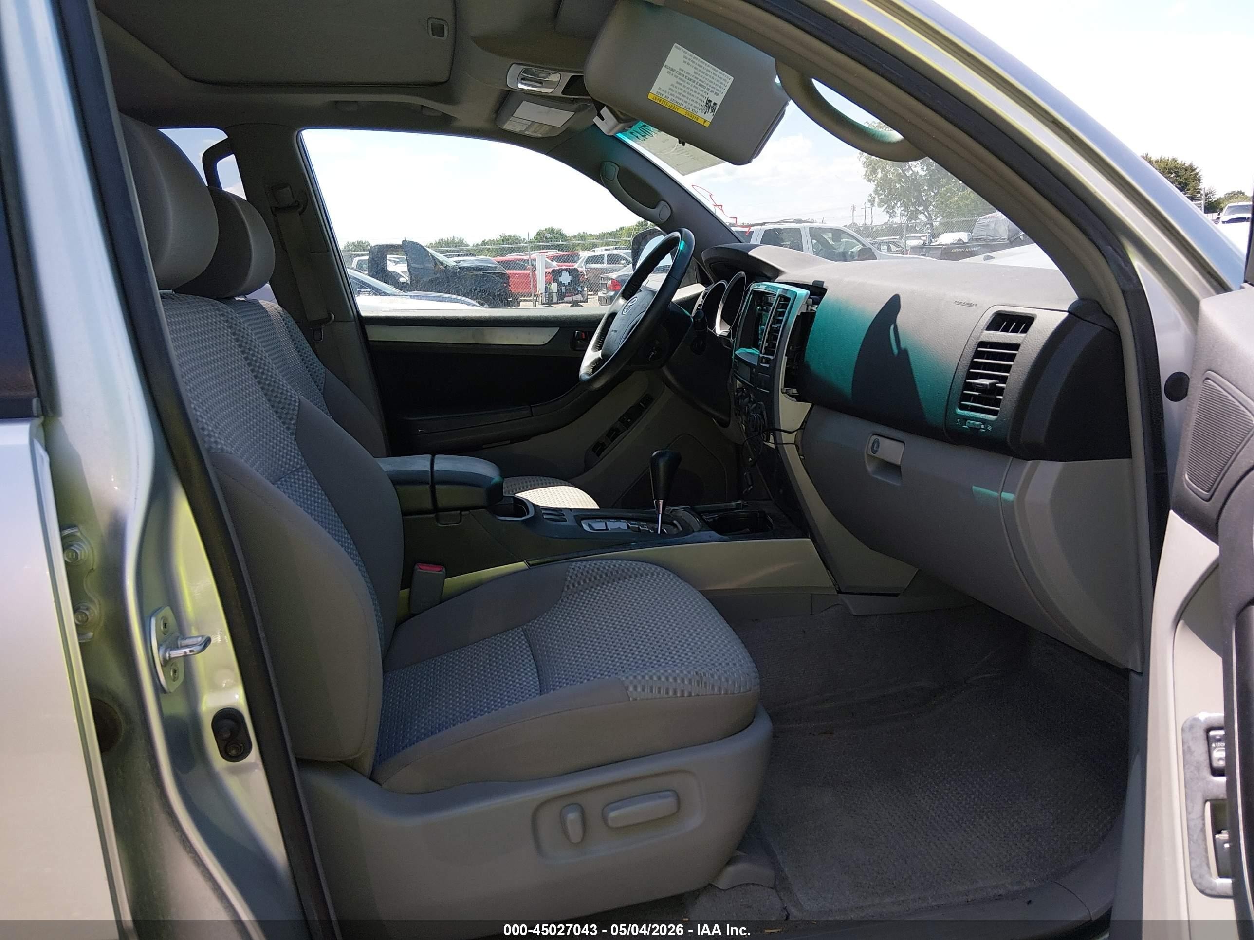 2006 Toyota 4runner Sr5 V6 Silver vin: JTEZU14R460073144