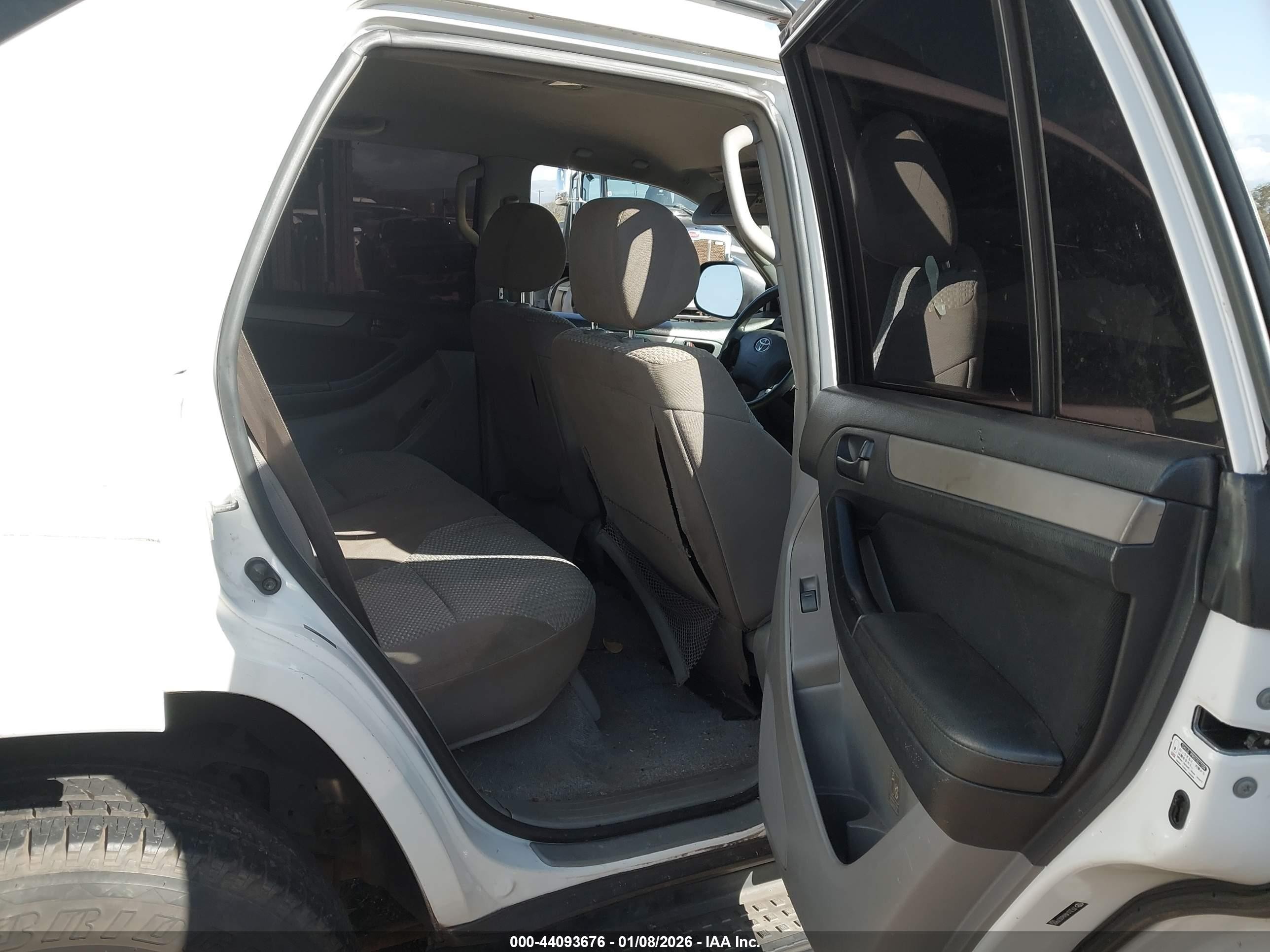 2006 Toyota 4runner Sr5 Sport V6/sr5 V6 White vin: JTEZU14R460079882