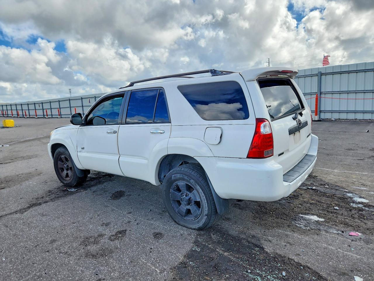 2006 Toyota 4runner Sr5 White vin: JTEZU14R468043644