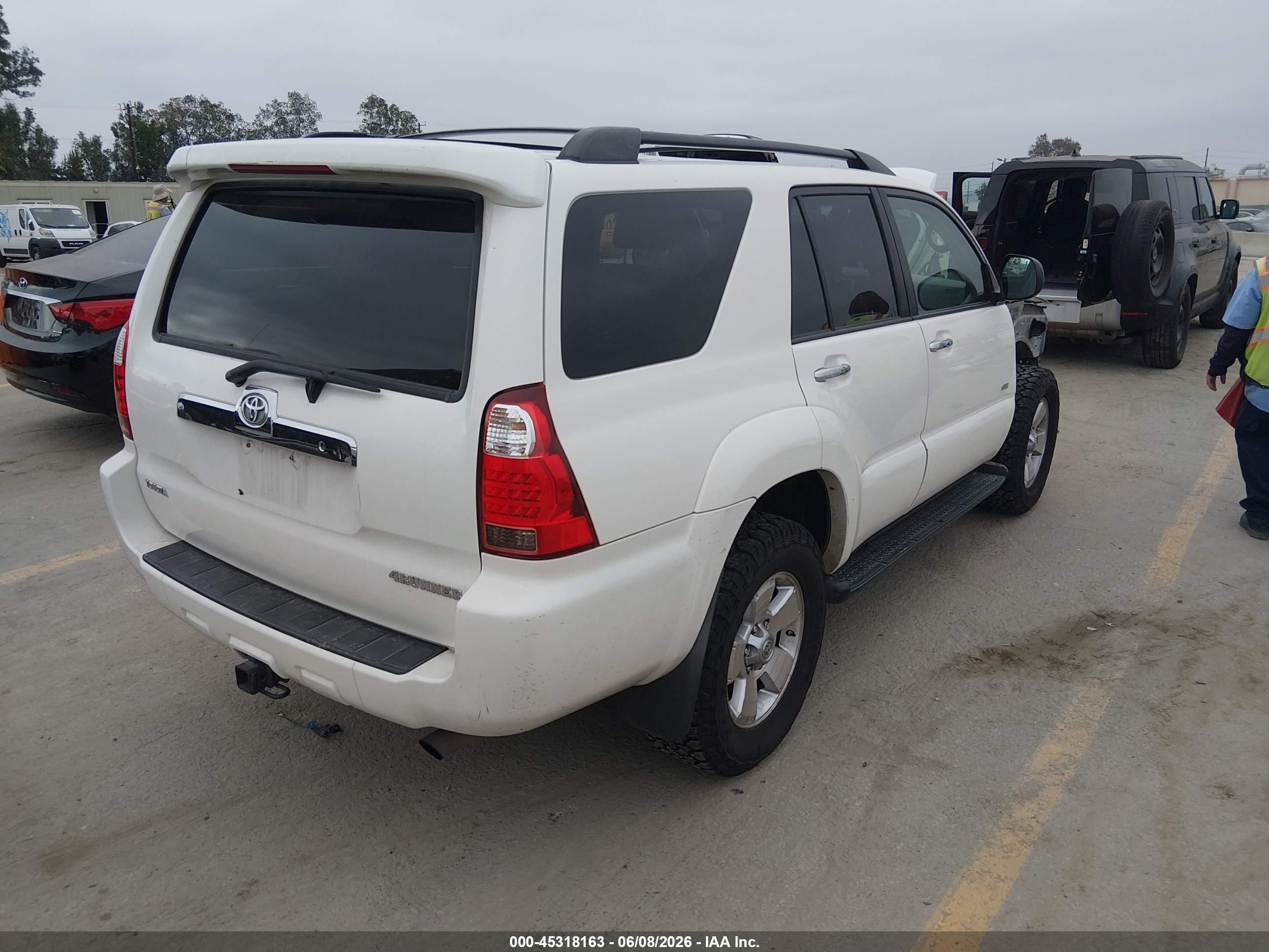 2008 Toyota 4runner Sr5 V6 White vin: JTEZU14R48K010102