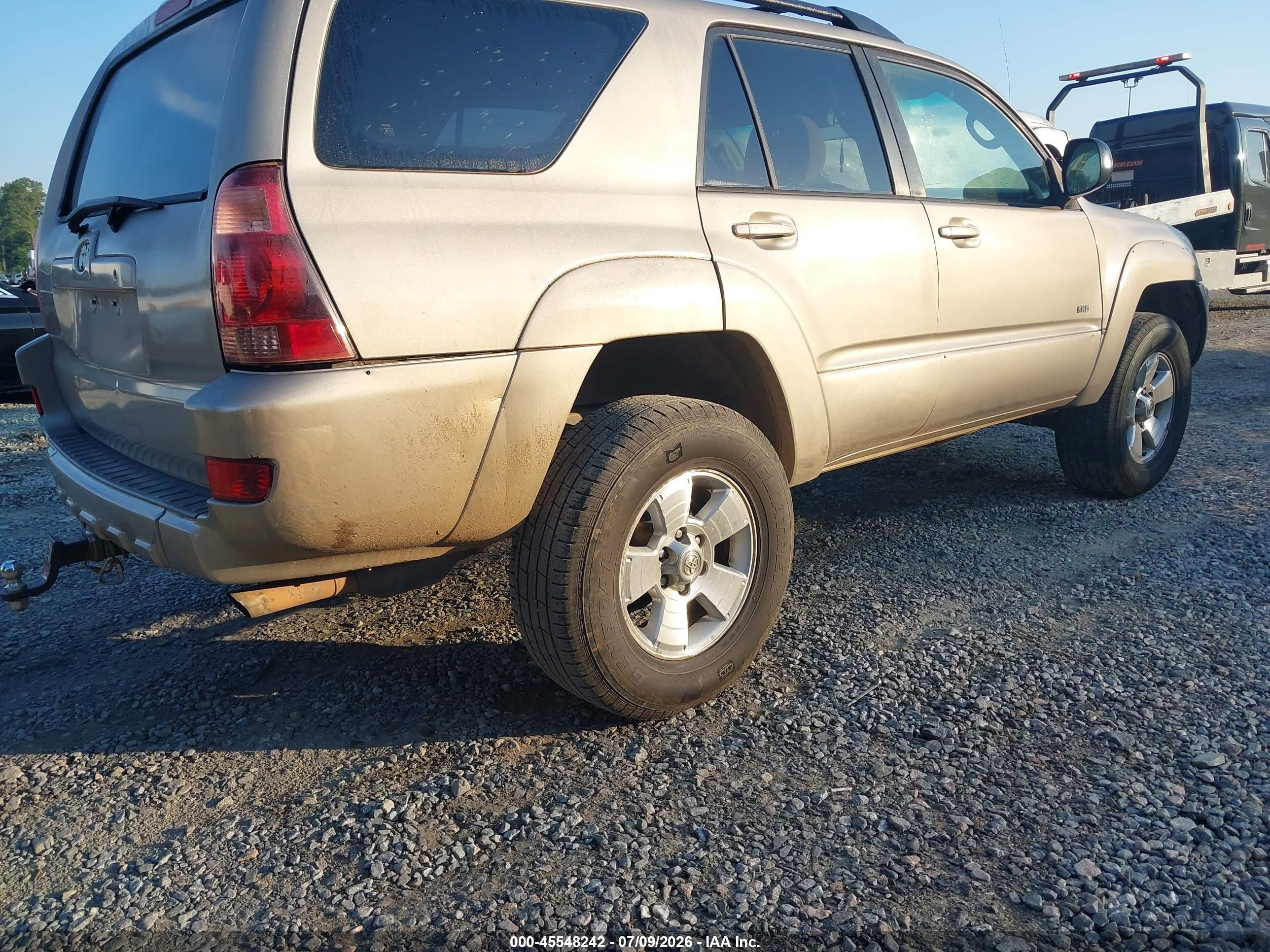 2004 Toyota 4runner Sr5 V6 Gold vin: JTEZU14R540029702