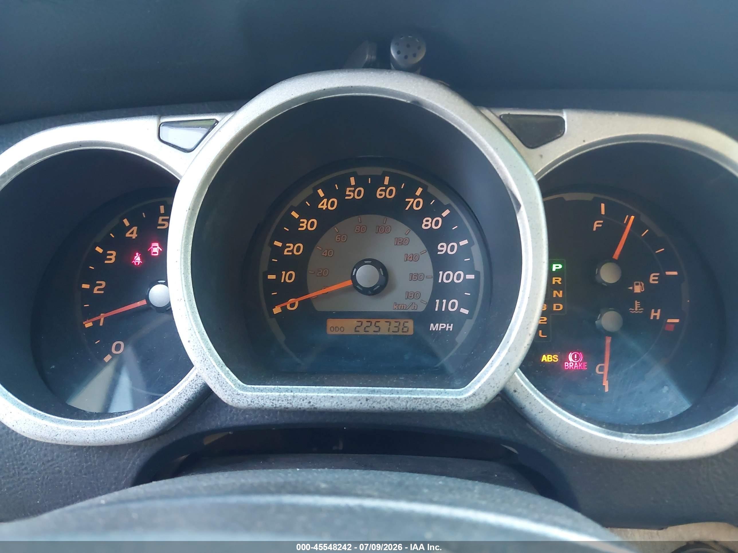 2004 Toyota 4runner Sr5 V6 Gold vin: JTEZU14R540029702