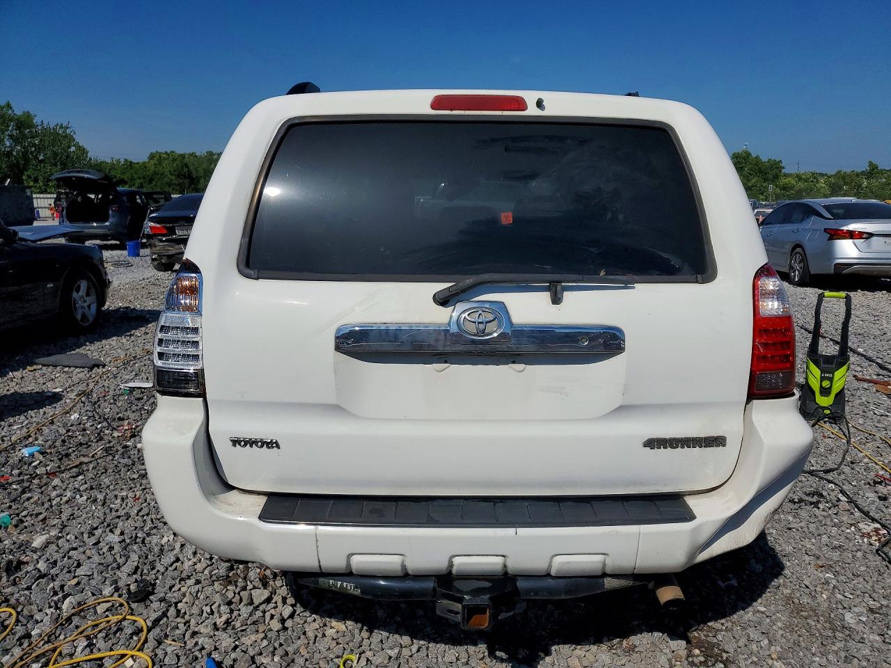2007 Toyota 4runner Sr5 White vin: JTEZU14R678067655