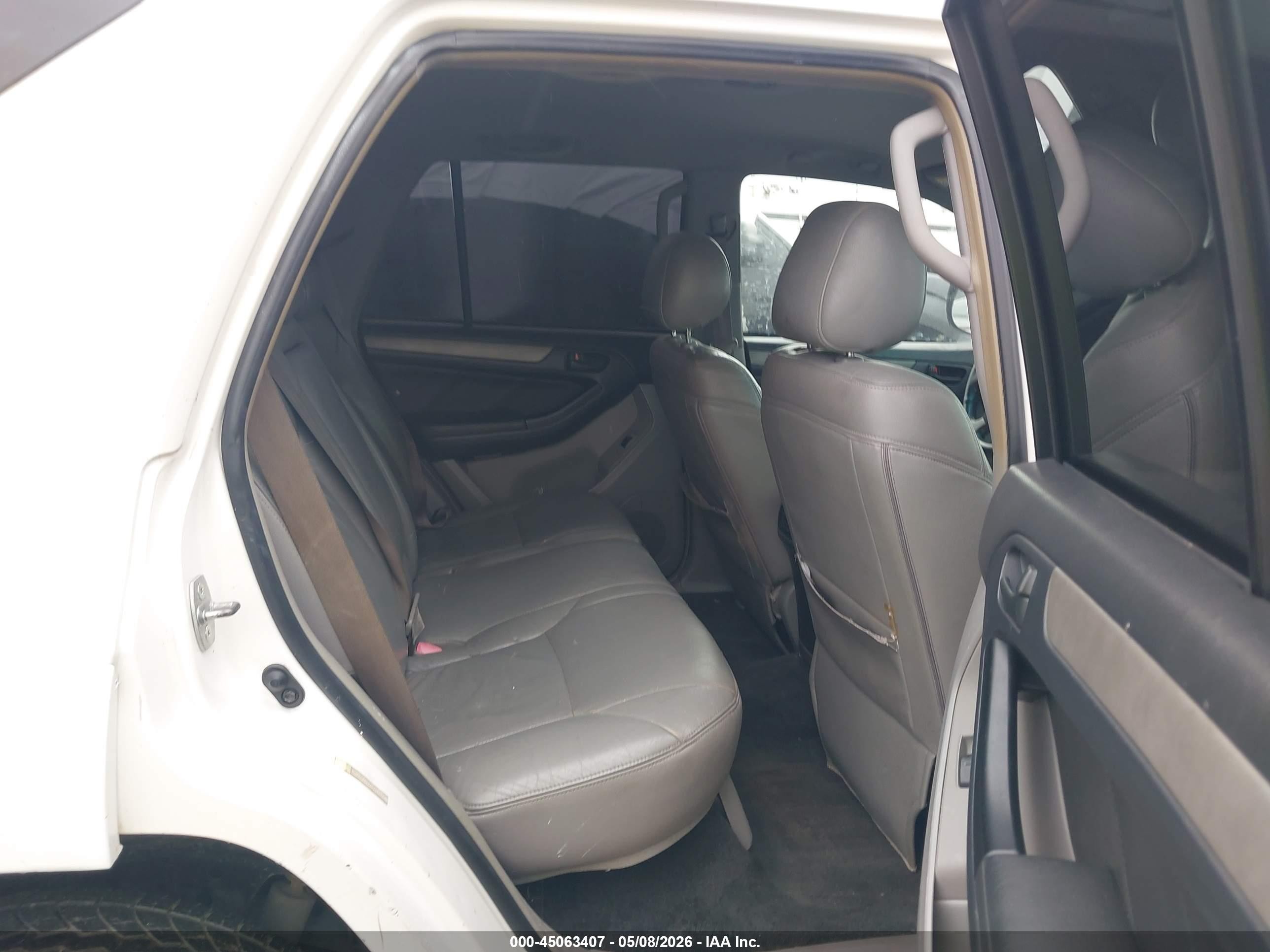 2005 Toyota 4runner Sr5 V6 White vin: JTEZU14R750052349