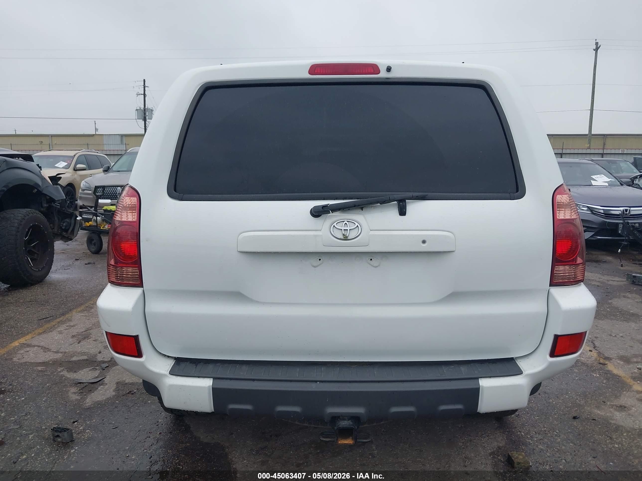 2005 Toyota 4runner Sr5 V6 White vin: JTEZU14R750052349