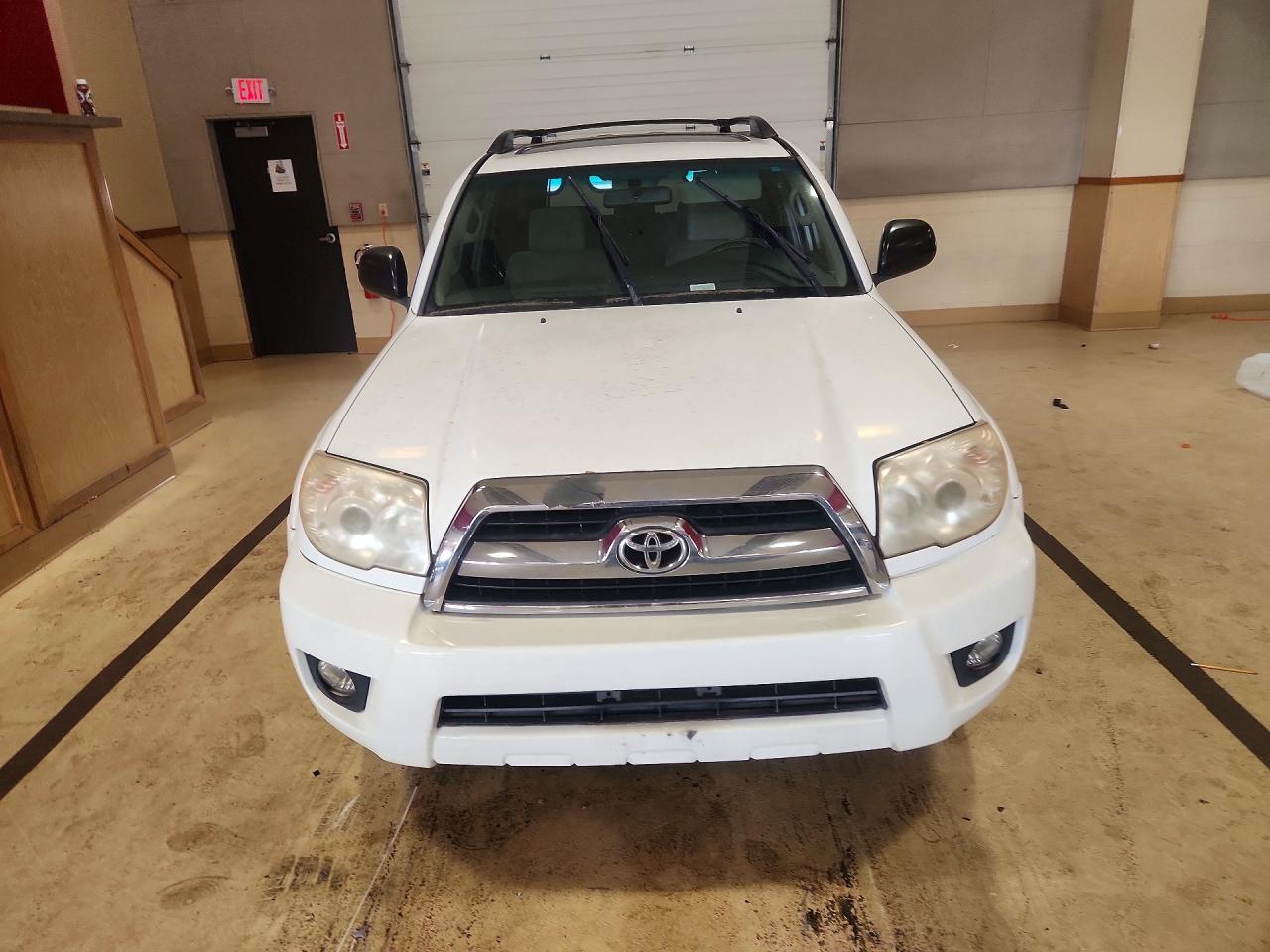 2007 Toyota 4runner Sr5 White vin: JTEZU14R778067180