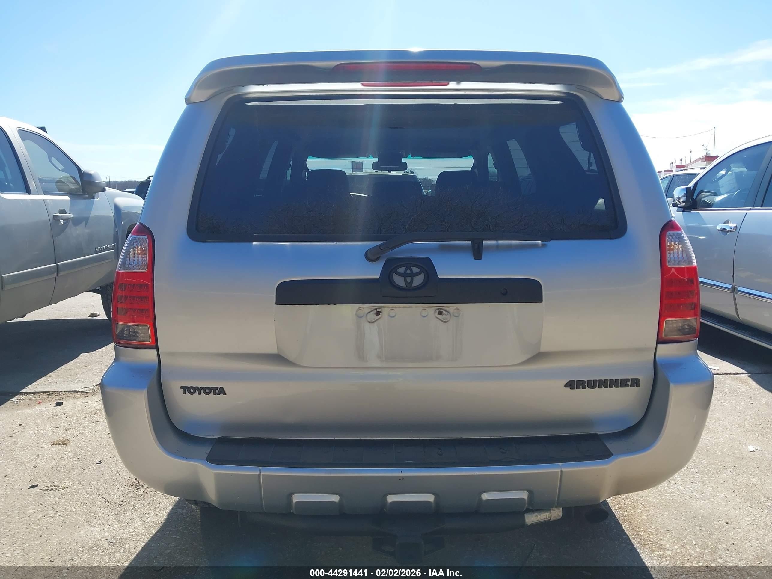 2007 Toyota 4runner Sr5 V6 Silver vin: JTEZU14R778080317