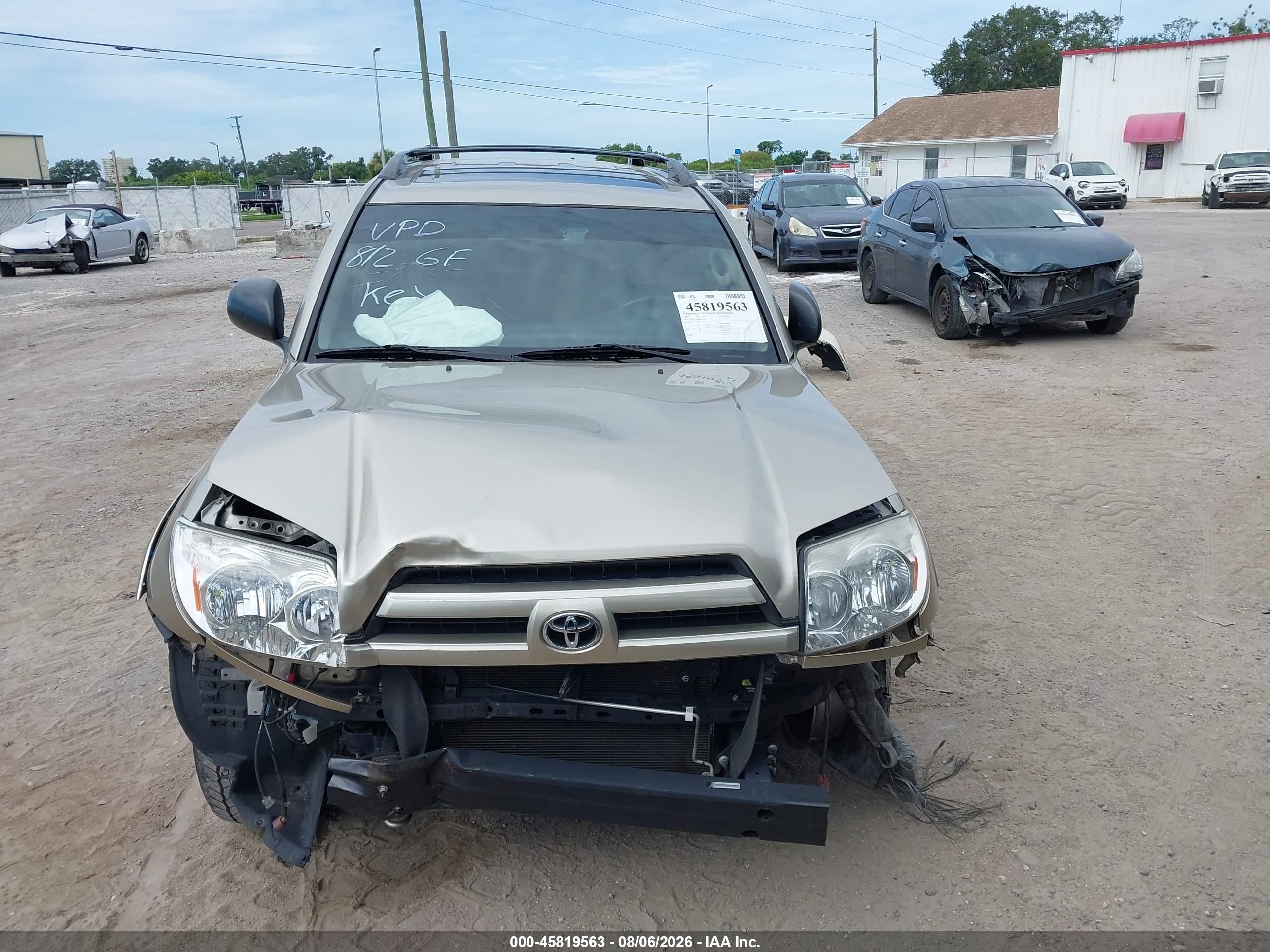 2004 Toyota 4runner Sr5 V6 Gold vin: JTEZU14R848013897