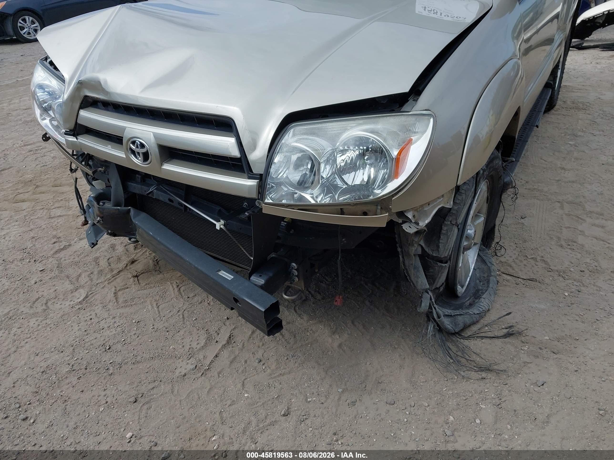 2004 Toyota 4runner Sr5 V6 Gold vin: JTEZU14R848013897